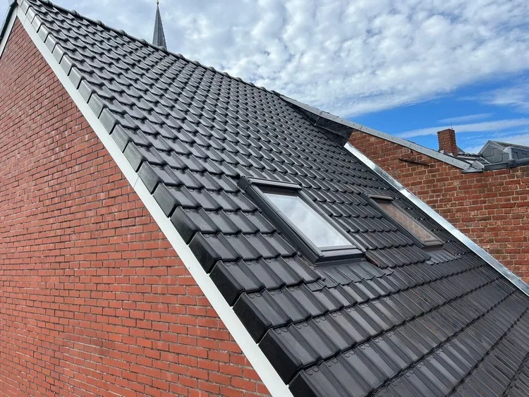 Complete dakvernieuwing met Stormpan 44