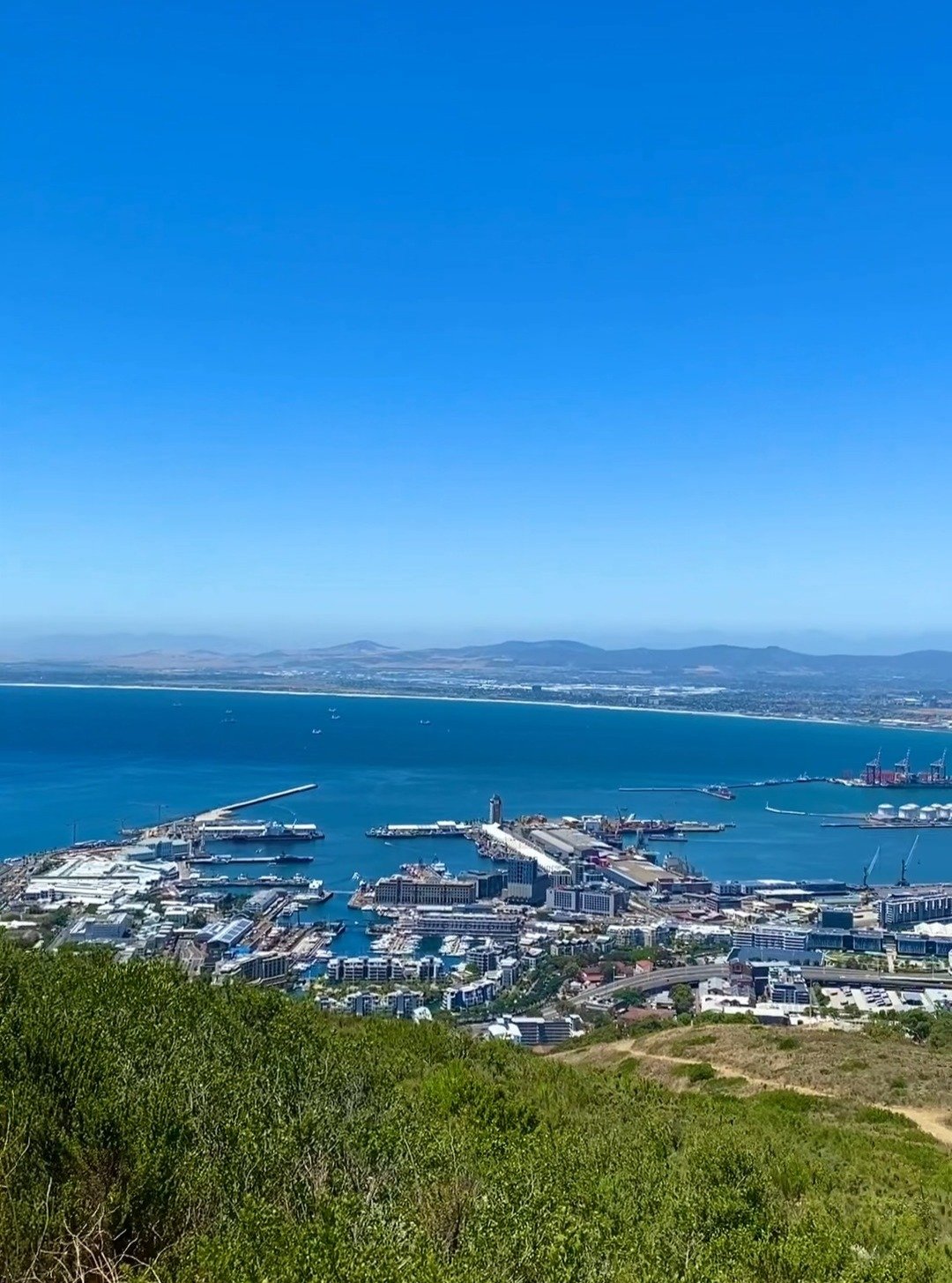 Part of my Finder&rsquo;s Keepers series.
ANT FK-04: If you can find it, it&rsquo;s yours.

I&rsquo;m painting ants on found materials (this being the panel of an old shipping box from Builder&rsquo;s Warehouse).
For more info on my Ant Project, foll