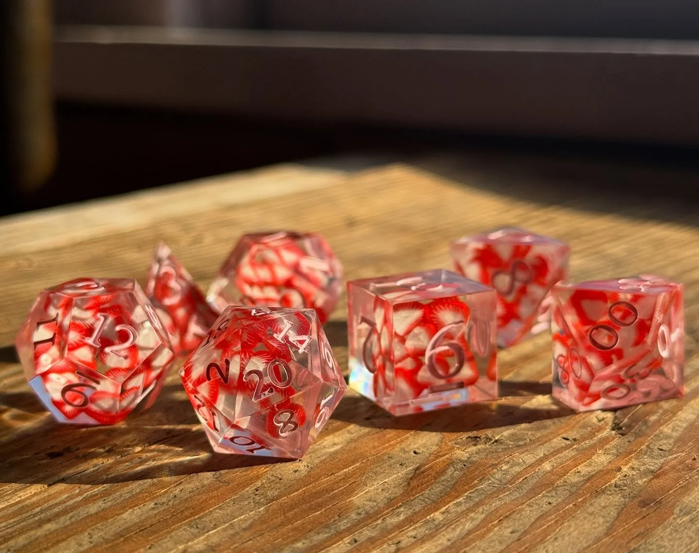 A little bit of sweetness~ 🍓

#strawberrydice #strawberryaesthetic #fruitdice #resindicemakers #resindicedesign #customdice #handmadedice #dnddice #dndaccessories #ttrpgdice #tabletopgamingaccessories #dndcommunity #dicecollector #dicehoard #dicegob