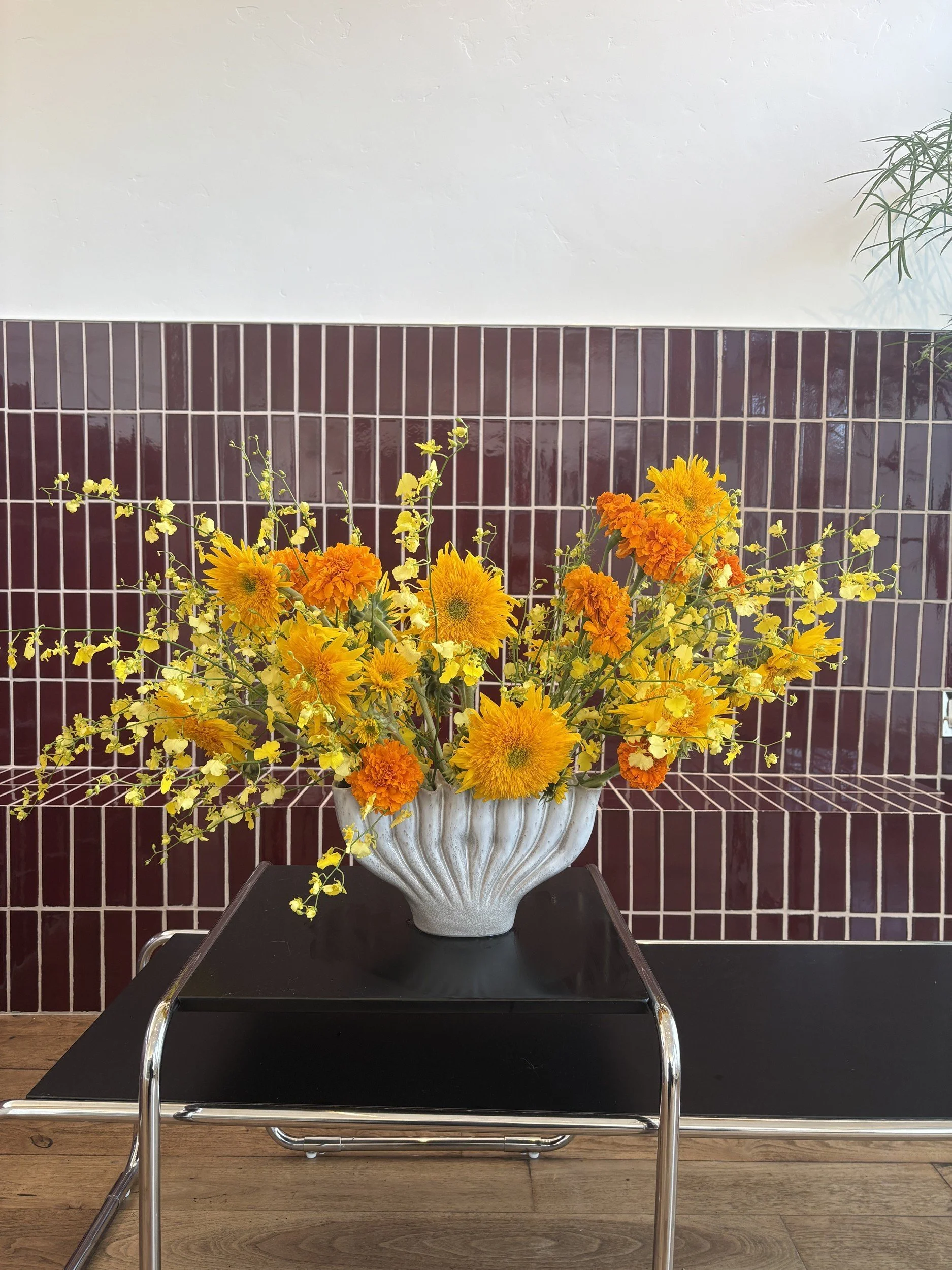28-arrangement-oncidium.jpg
