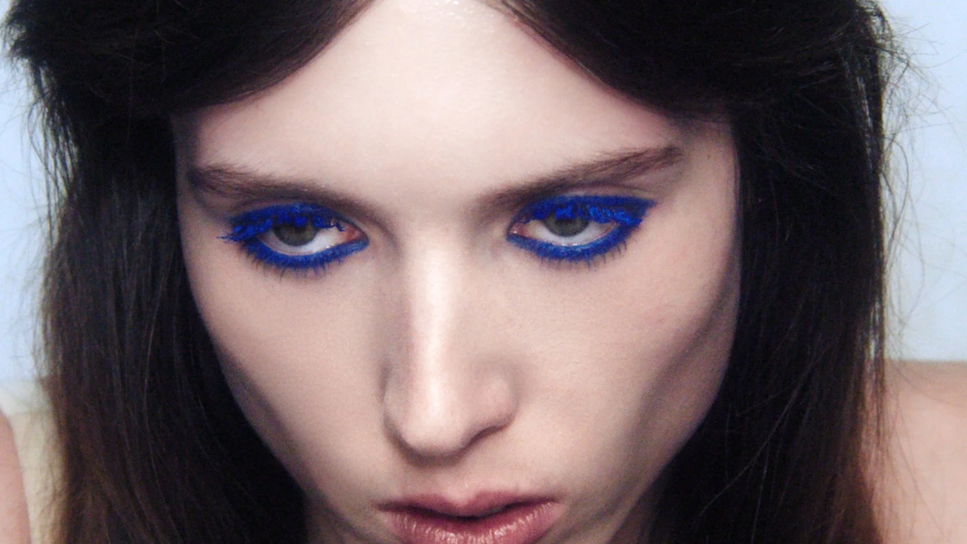 MJ_02_1_FORMULA TEASING_MAXIMALIST PALETTE 10s_16x9.mov_1.23.1.jpg