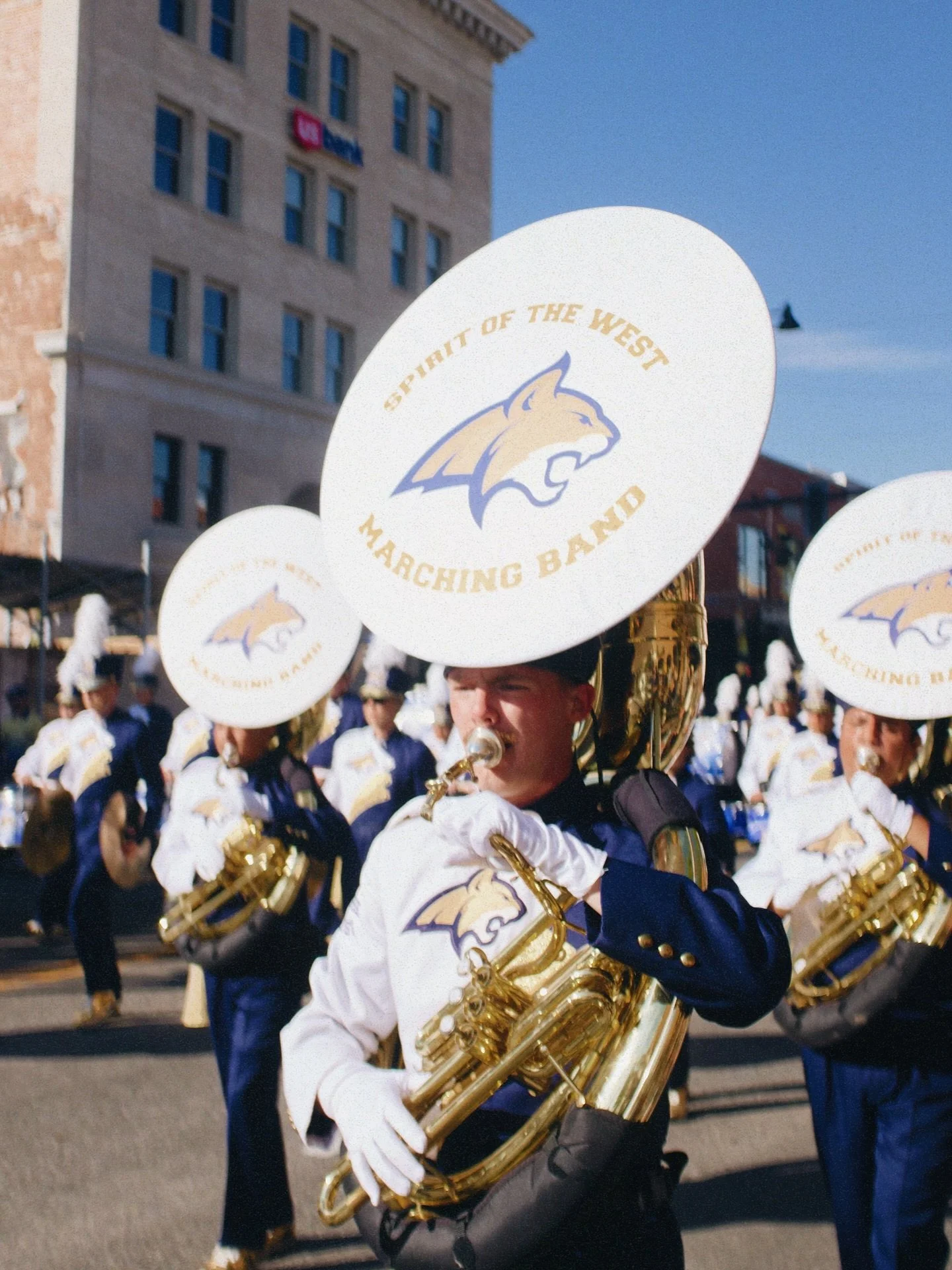go cats go! scenes from the homecoming parade this morning 🏈 
.
.
.
.
.
.
.
Montana state bobcat football, Bozeman Montana photographer,