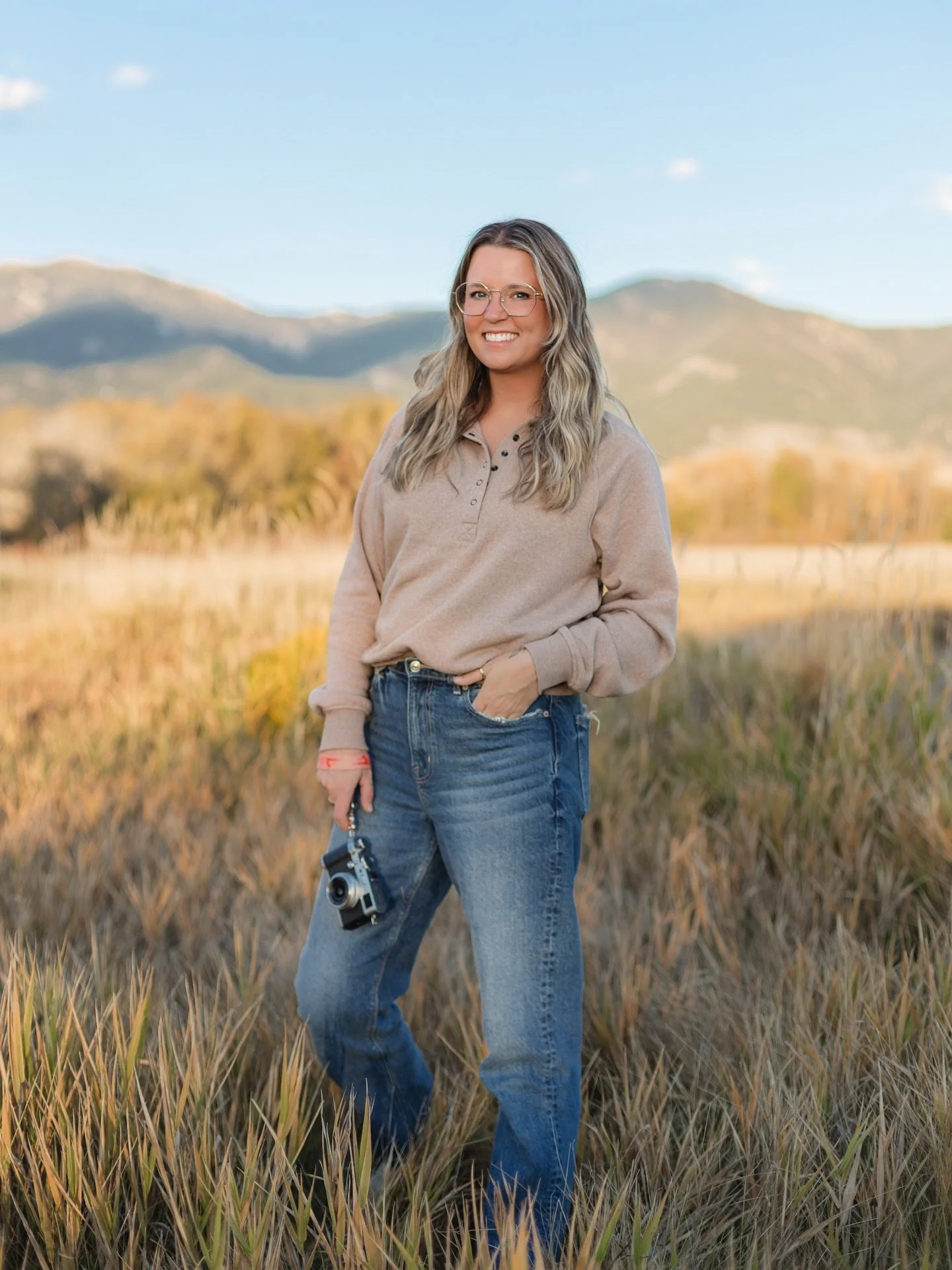 It&rsquo;s @lcphotostyle&rsquo;s birthday(ish)! I started this business when my son Archer was 6 months old (October 2021, swipe to see a dose of the old daily chair photos) and it&rsquo;s been growing alongside us ever since. It began as a way to st