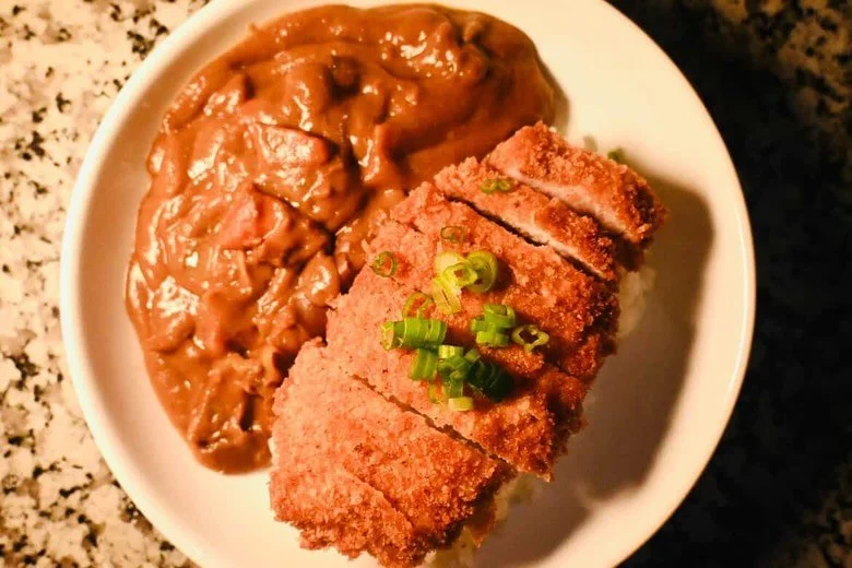 Katsu night was great night! The weather felt right to serve up hot bowls of crispy katsu, velvety curry all over a mound of rice! I want to thank everyone who has been supporting me through this journey! It has been a real honor and a joy and I can&