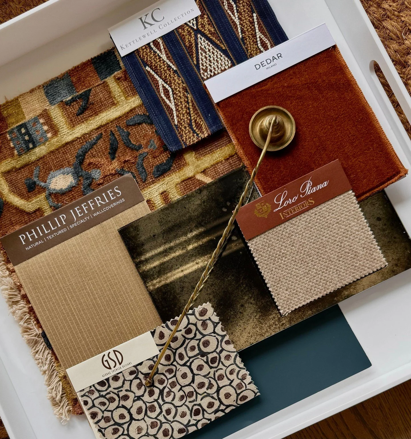 Materials matter and the right mix can make even the simplest space feel unforgettable and special🤍⁠
. ⁠
.⁠
.⁠
#studiosoniainteriors #chicagointeriordesign #interiordesignstudio #designinspo #materialboard #homedesign #moderntraditional #luxuryhomed