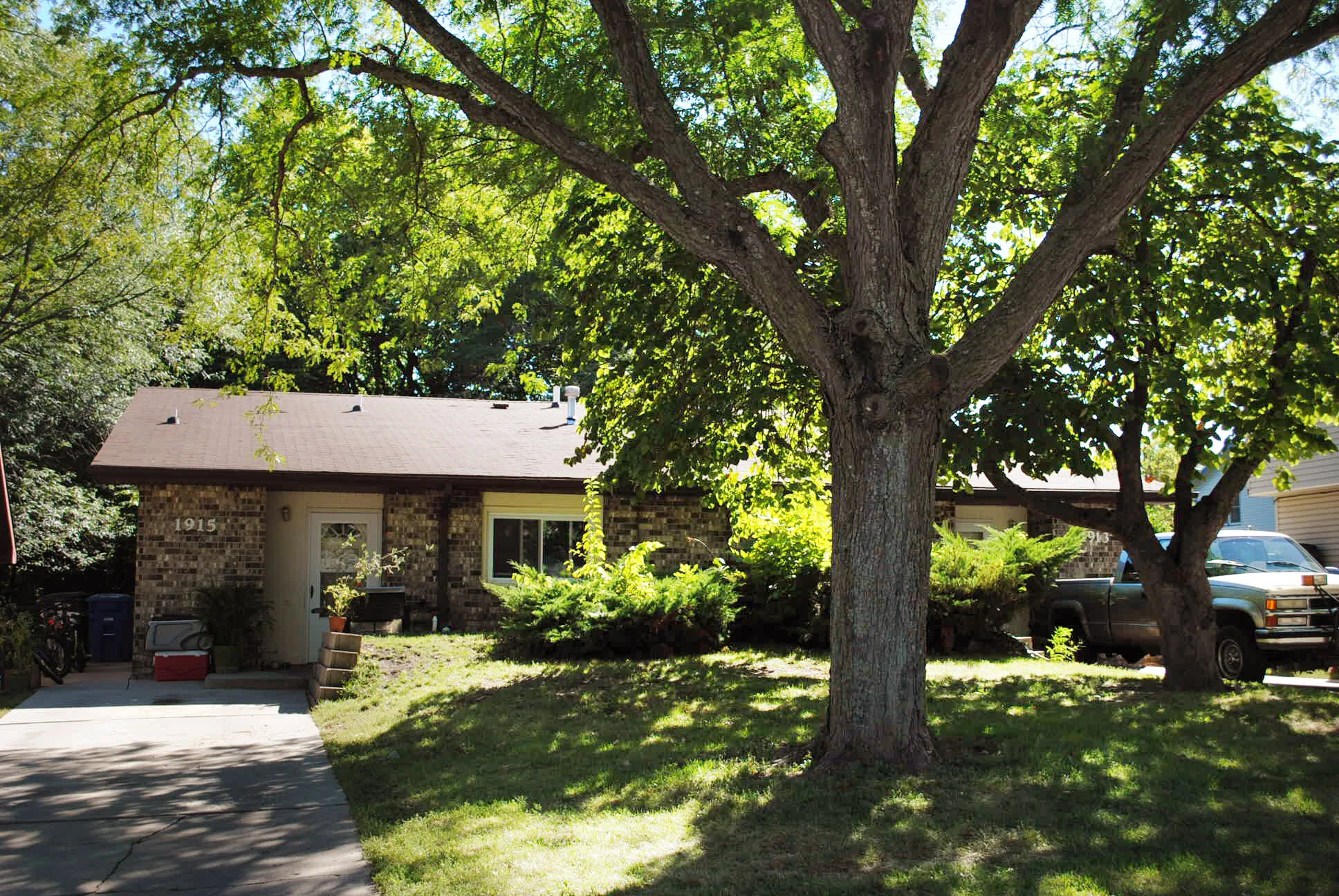 Pioneer Woods 1913-1915 King Ave.jpg