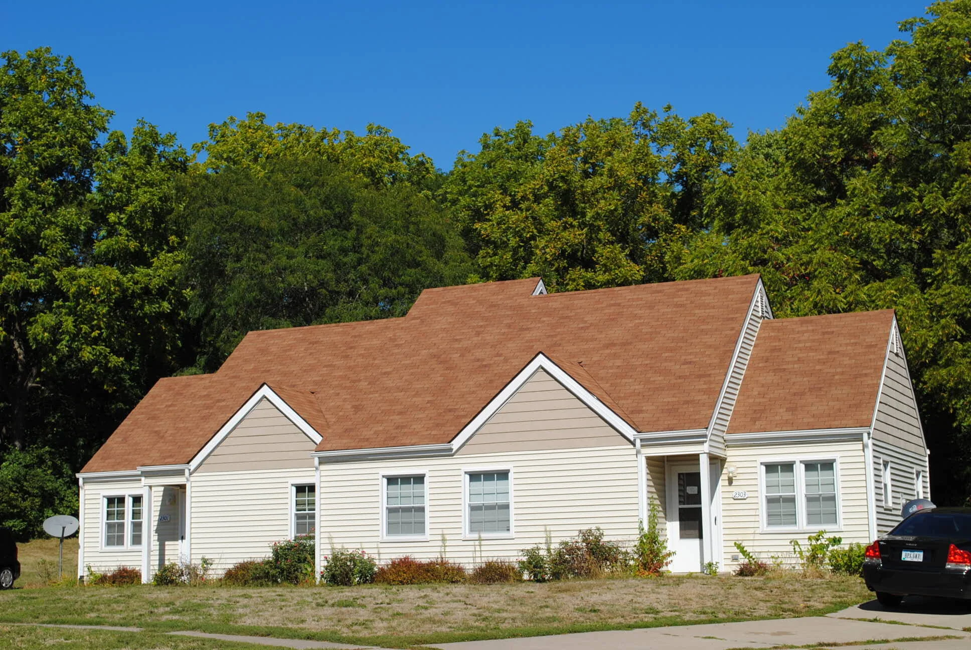 Pioneer Woods 2301-2303 18th St.jpg