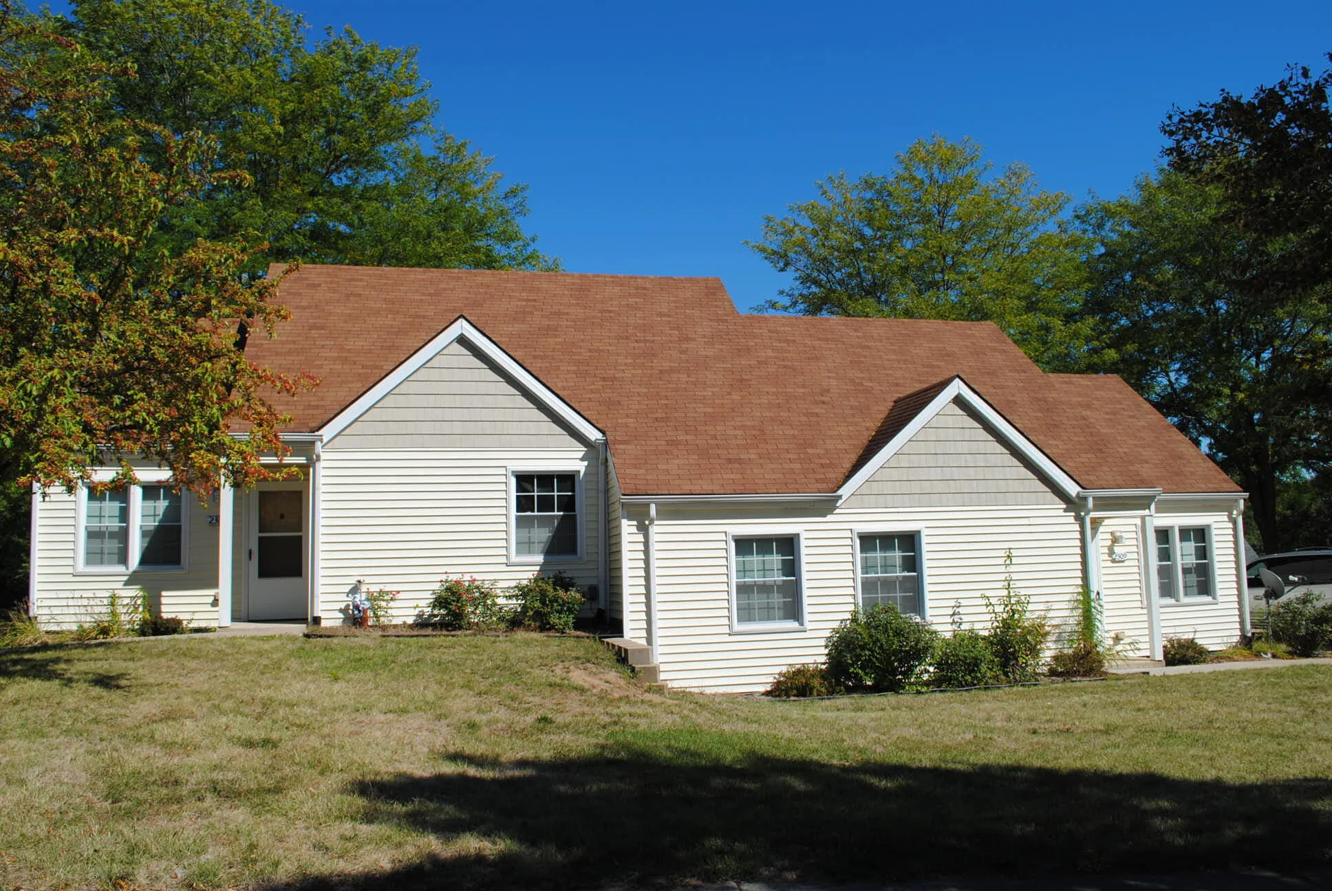 Pioneer Woods 2307-2309 17th Ct.jpg