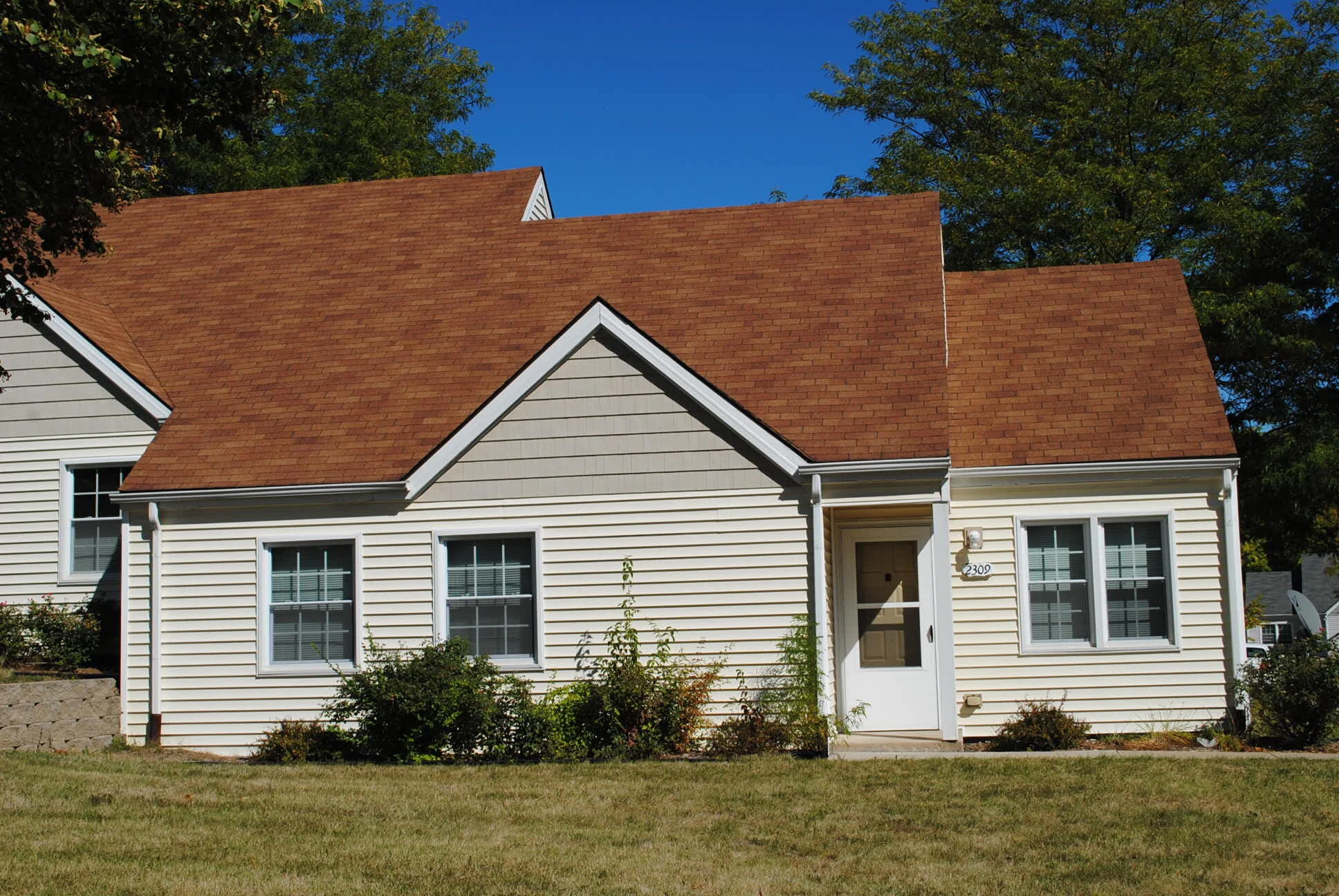 Pioneer Woods 2309 17th Ct.jpg