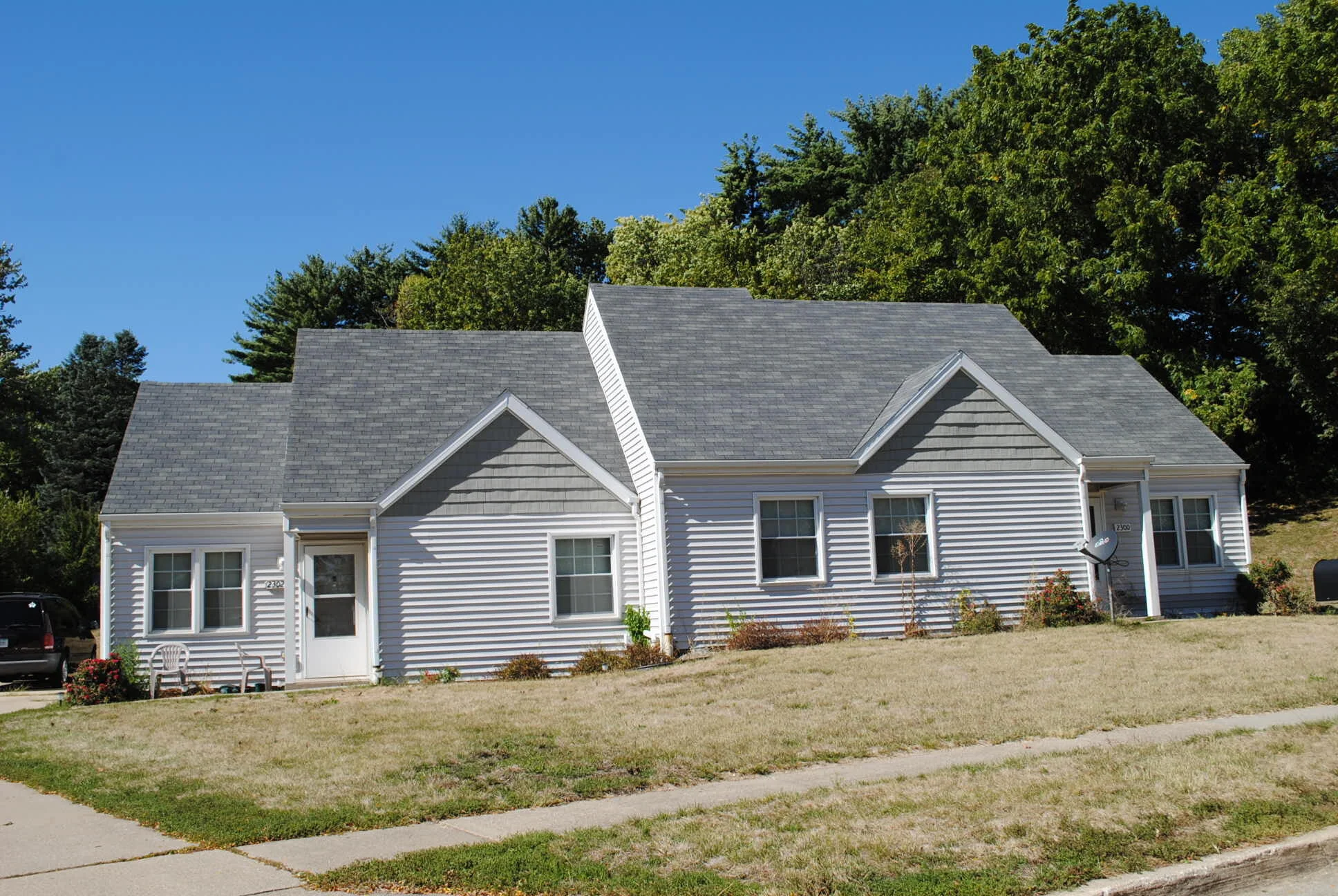 Pioneer Woods 2300-2302 17th Ct.jpg