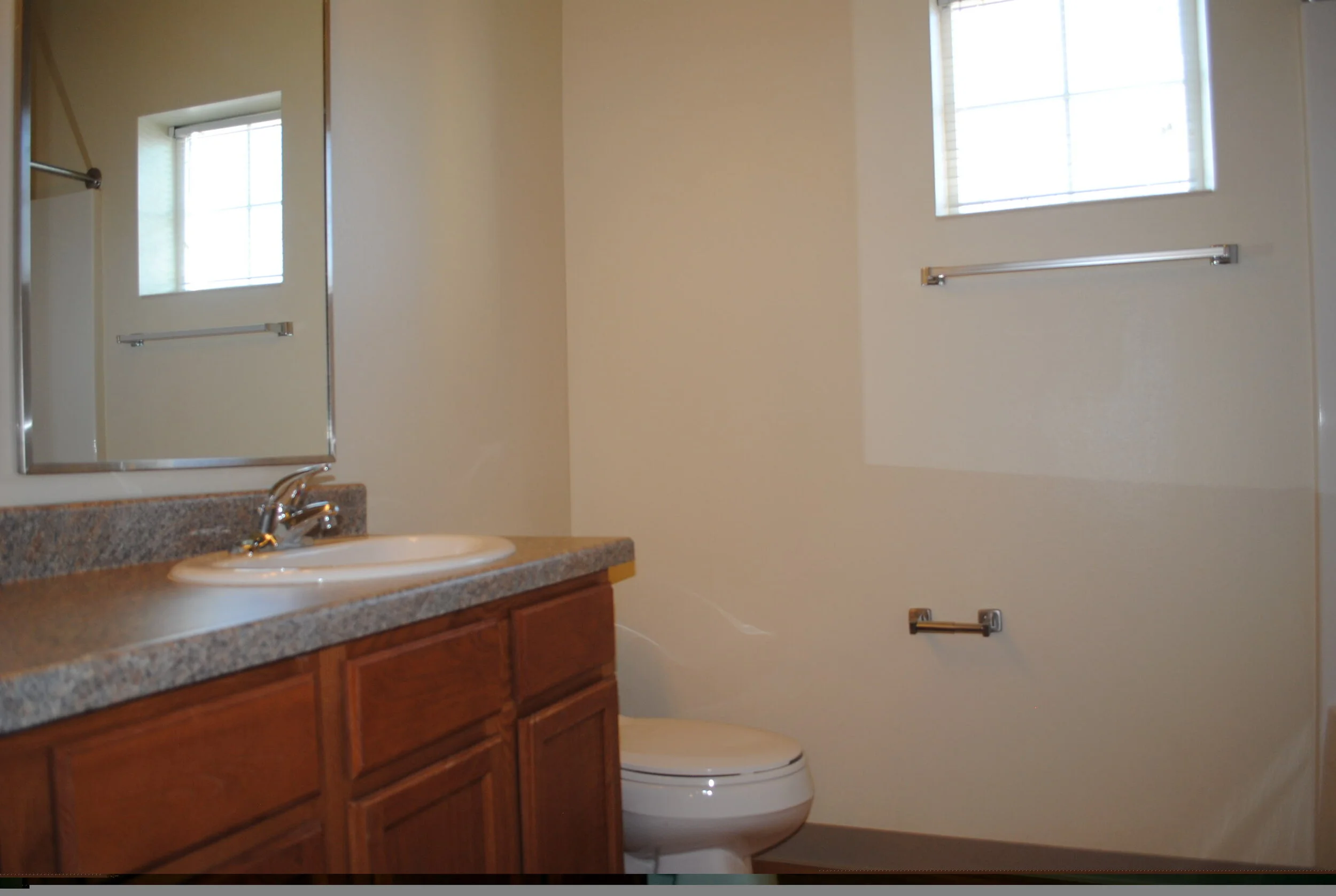 The Crest - 3 Bedroom Inside - Second Bath 1.jpg