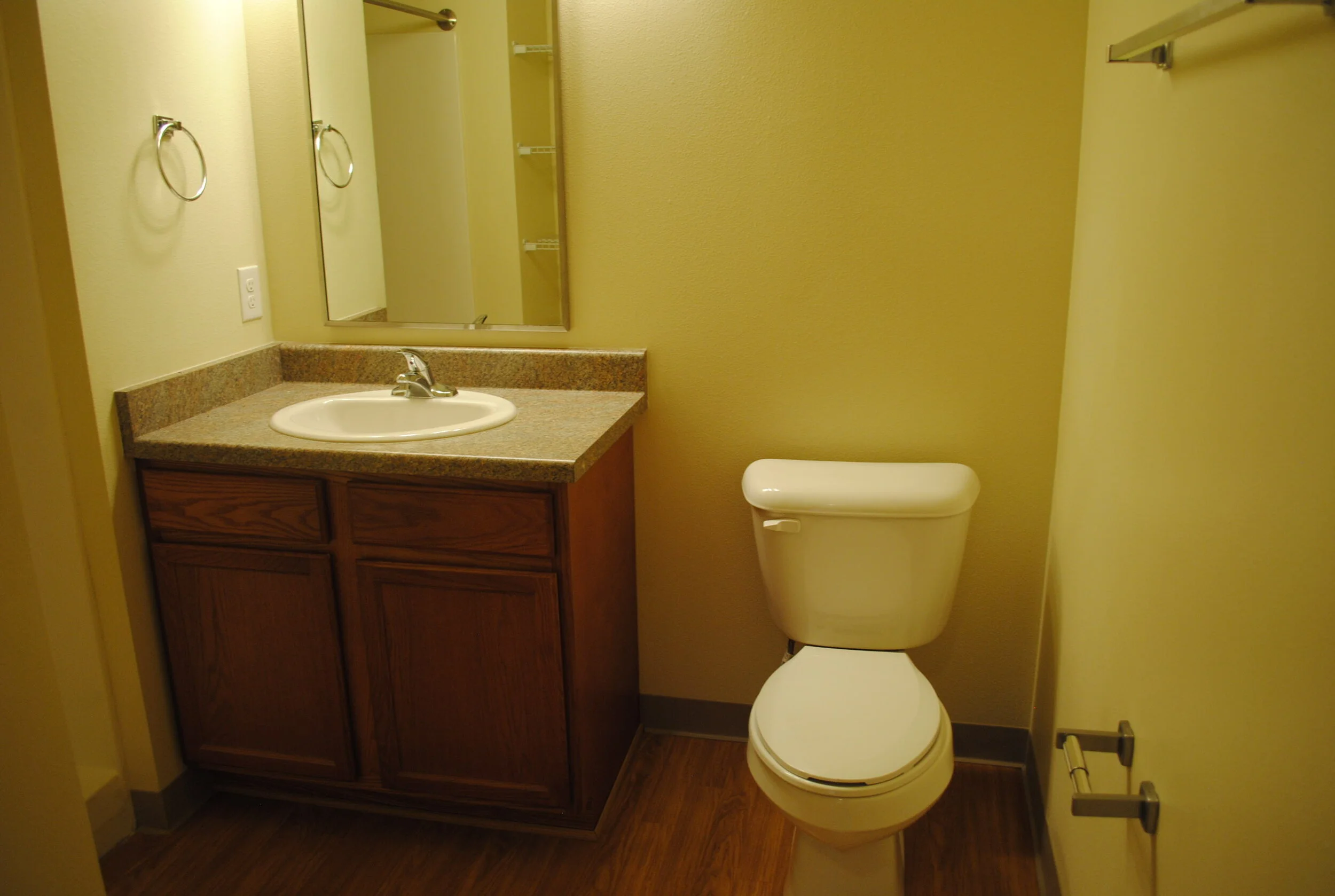 The Crest - 3 Bedroom Inside - Master Bath 1.jpg