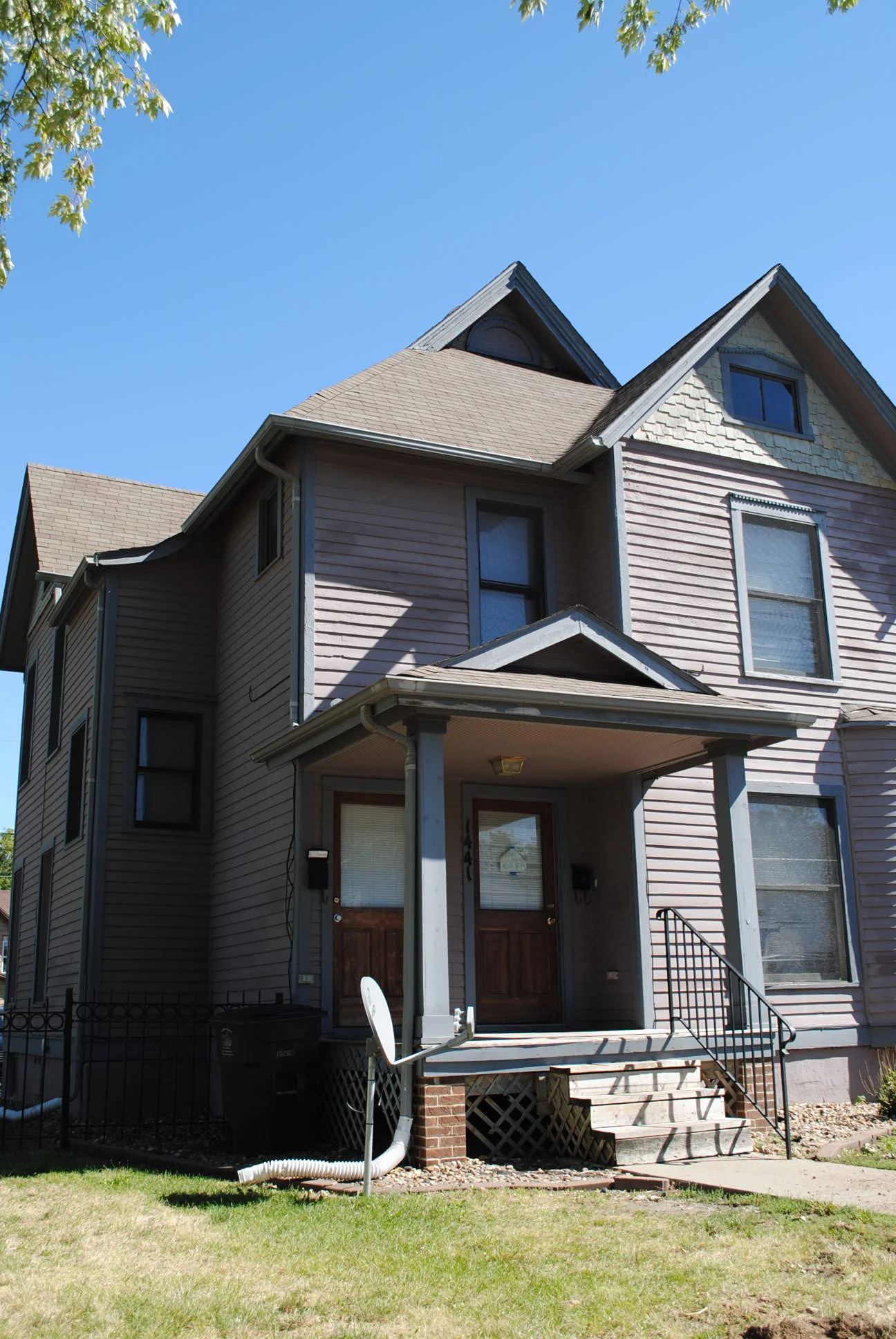 Riverbend Duplexes 1441-1443 6th.jpg