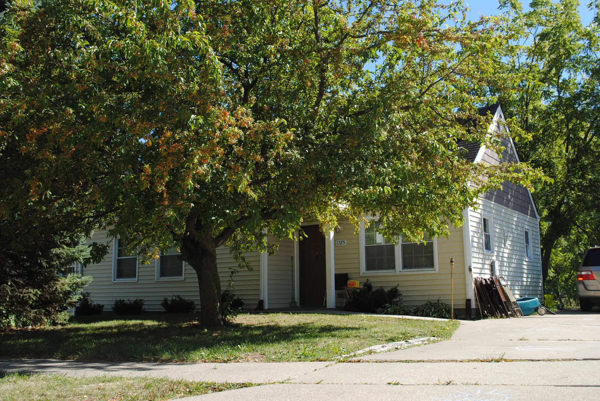 Pioneer Woods 1725 Kirkwood.jpg