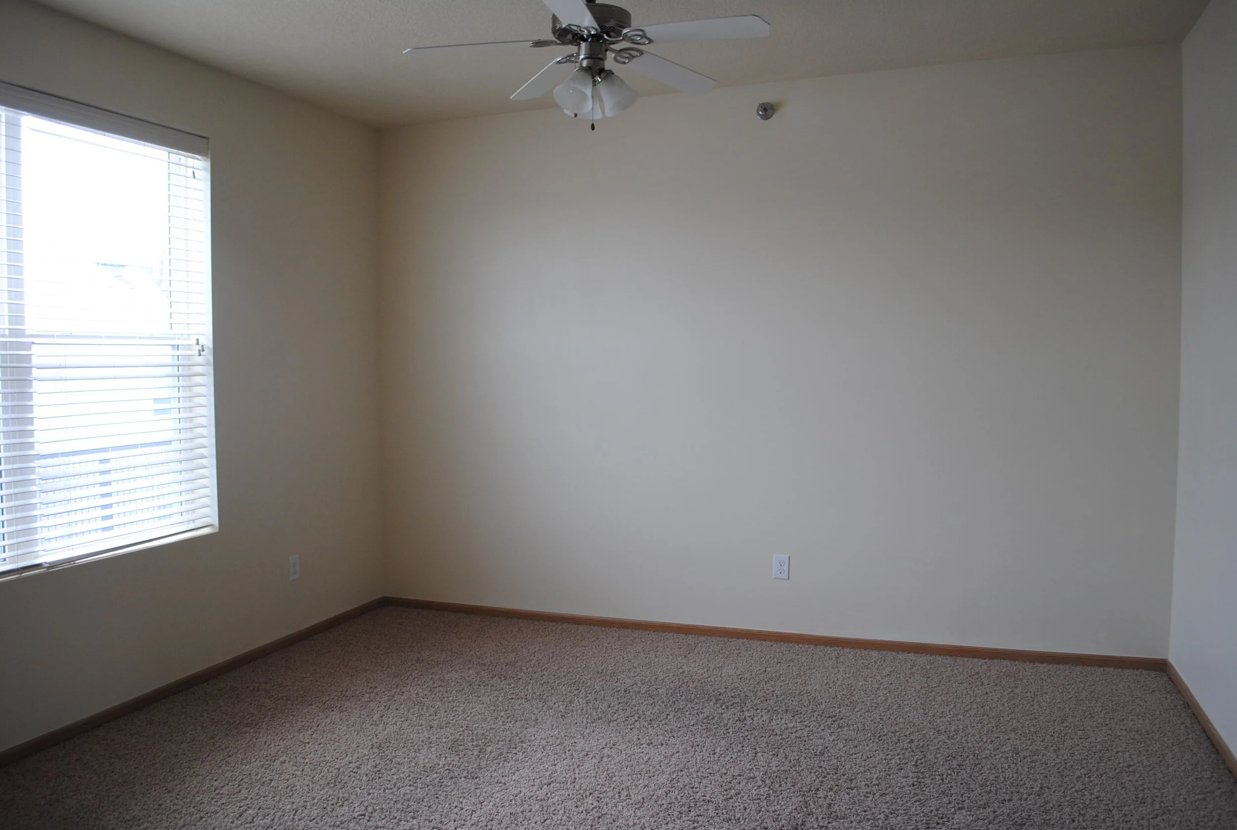 2024 Inside Living Room 2.jpg