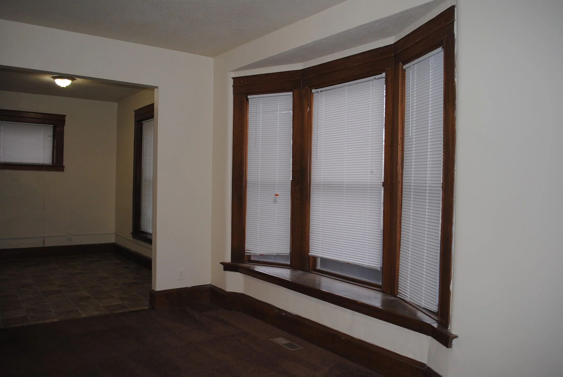 Riverbend Duplexes 1233-1235 7th Inside LR3.jpeg