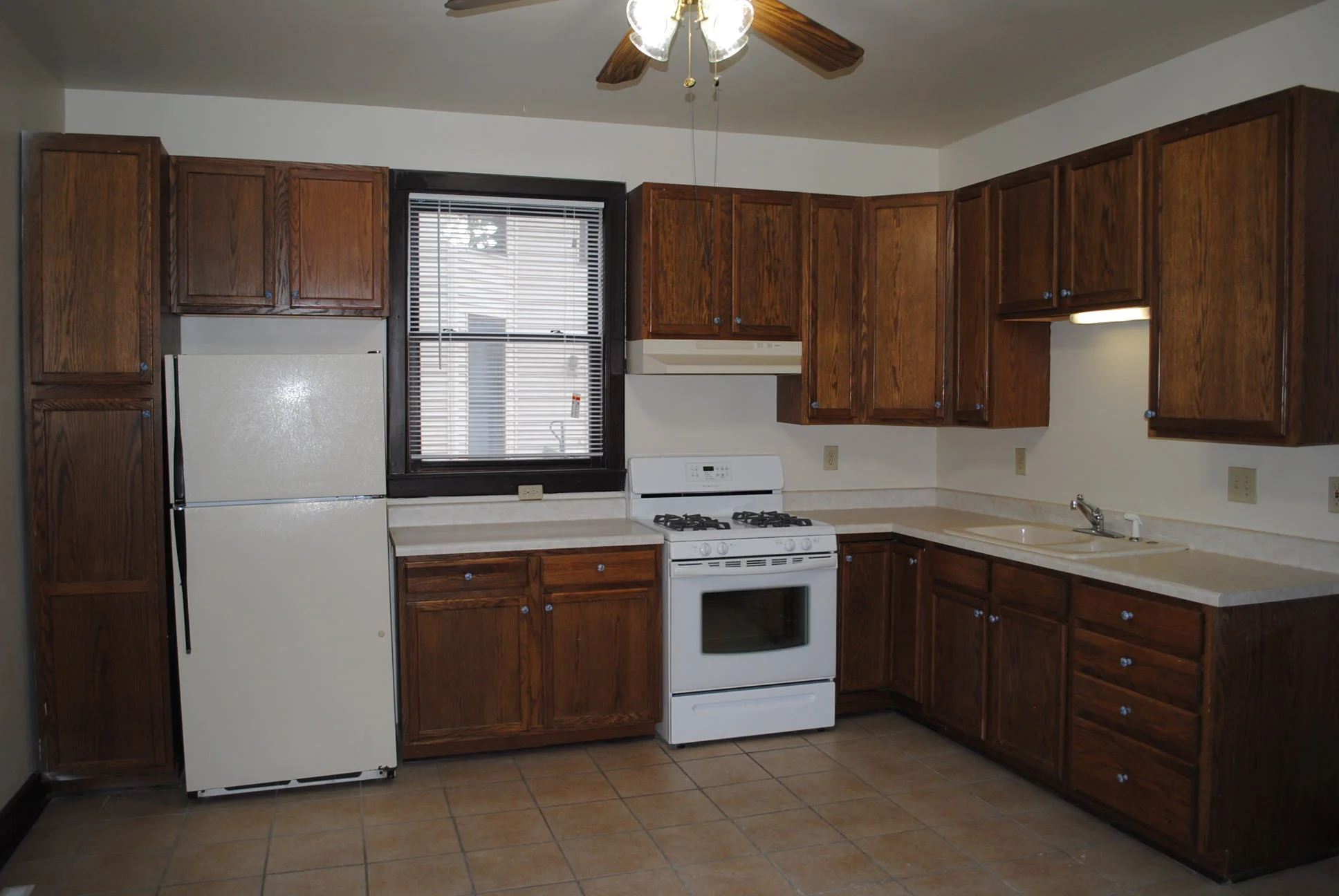 Anawim 1309 6th Inside Kitchen.jpg