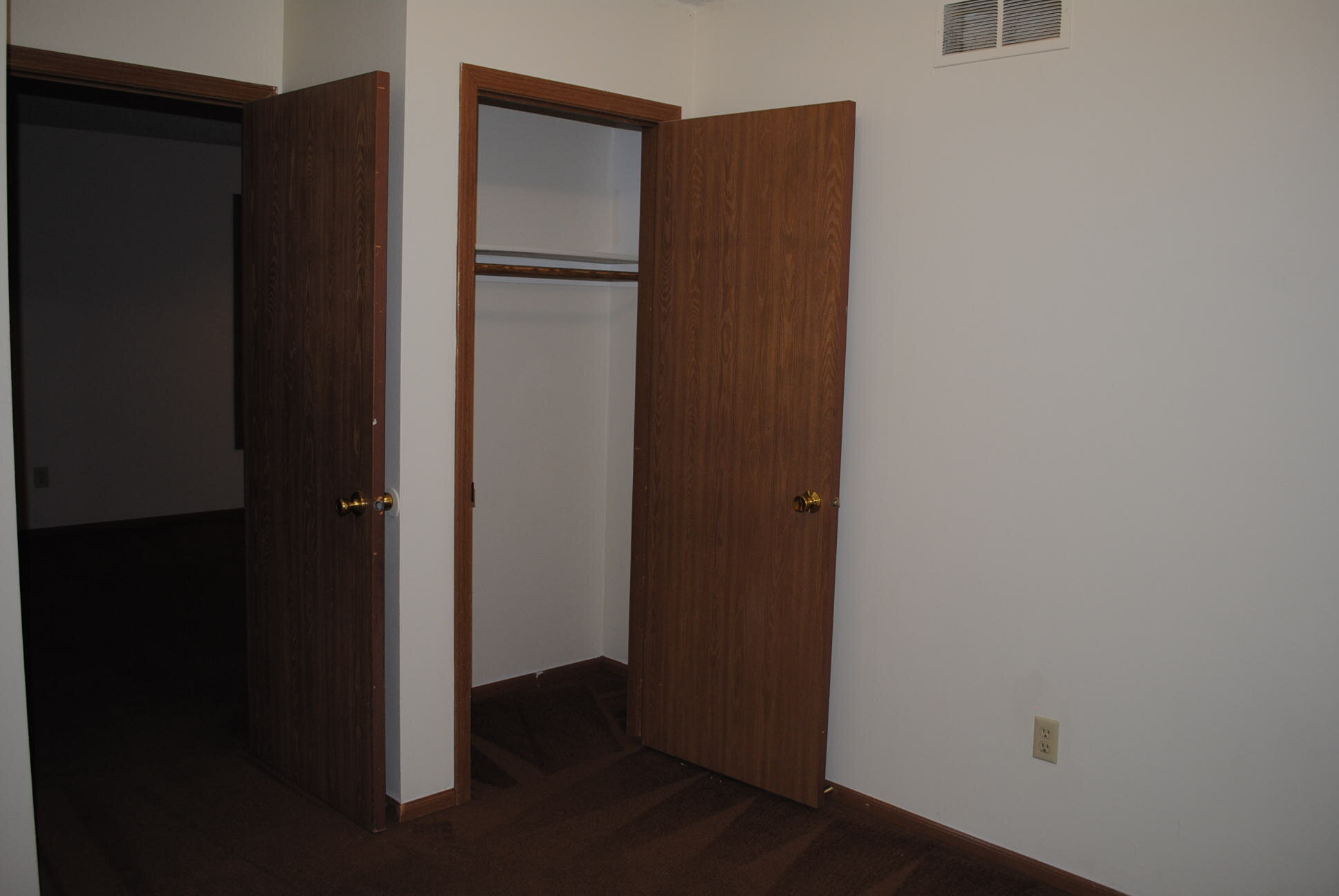 13th & Forest 1337 13th Place Inside Bdrm4.jpg