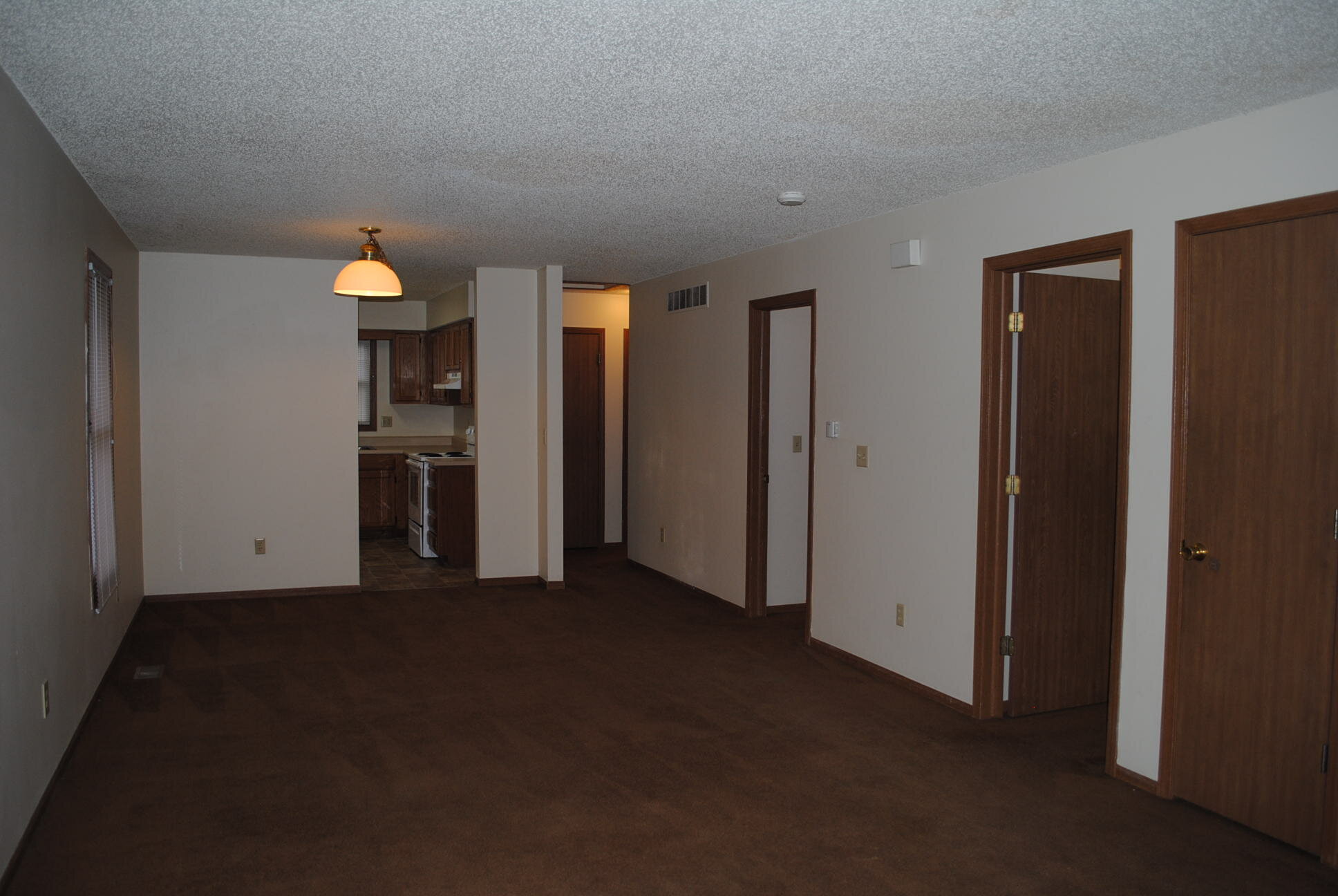 13th & Forest 1337 13th Place Inside LR.jpg