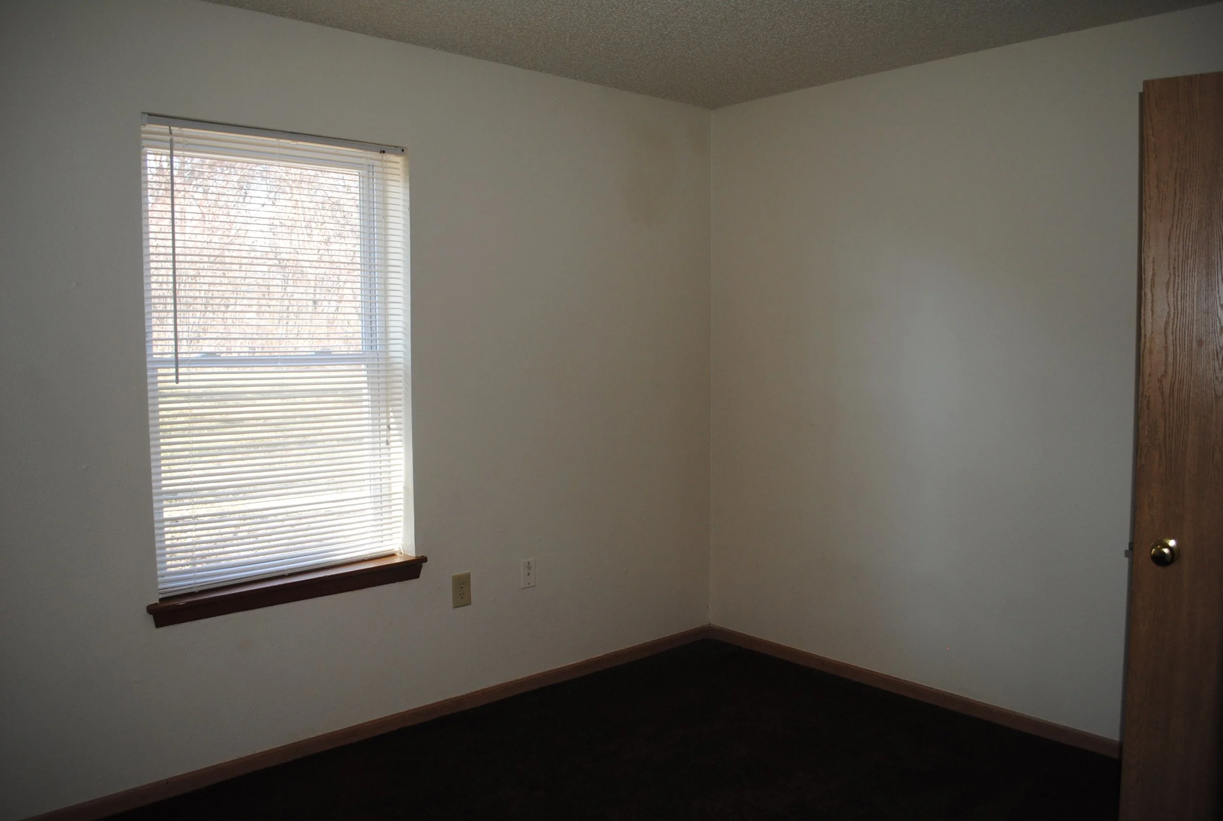 Pioneer Woods - 20th Street Inside - Master Bedroom 2.JPG