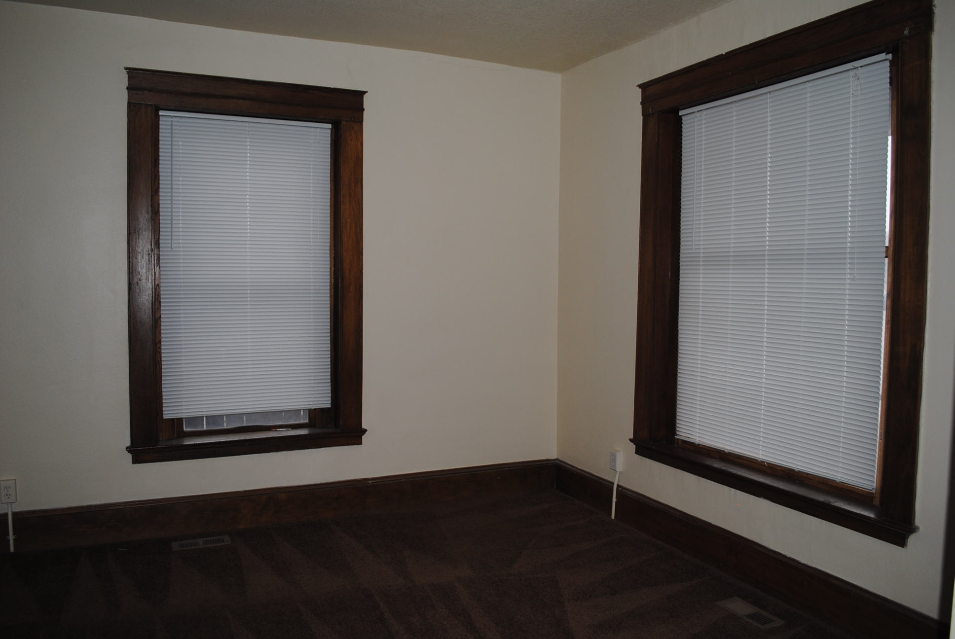 Riverbend Duplexes 1233-1235 7th Inside LR.jpeg