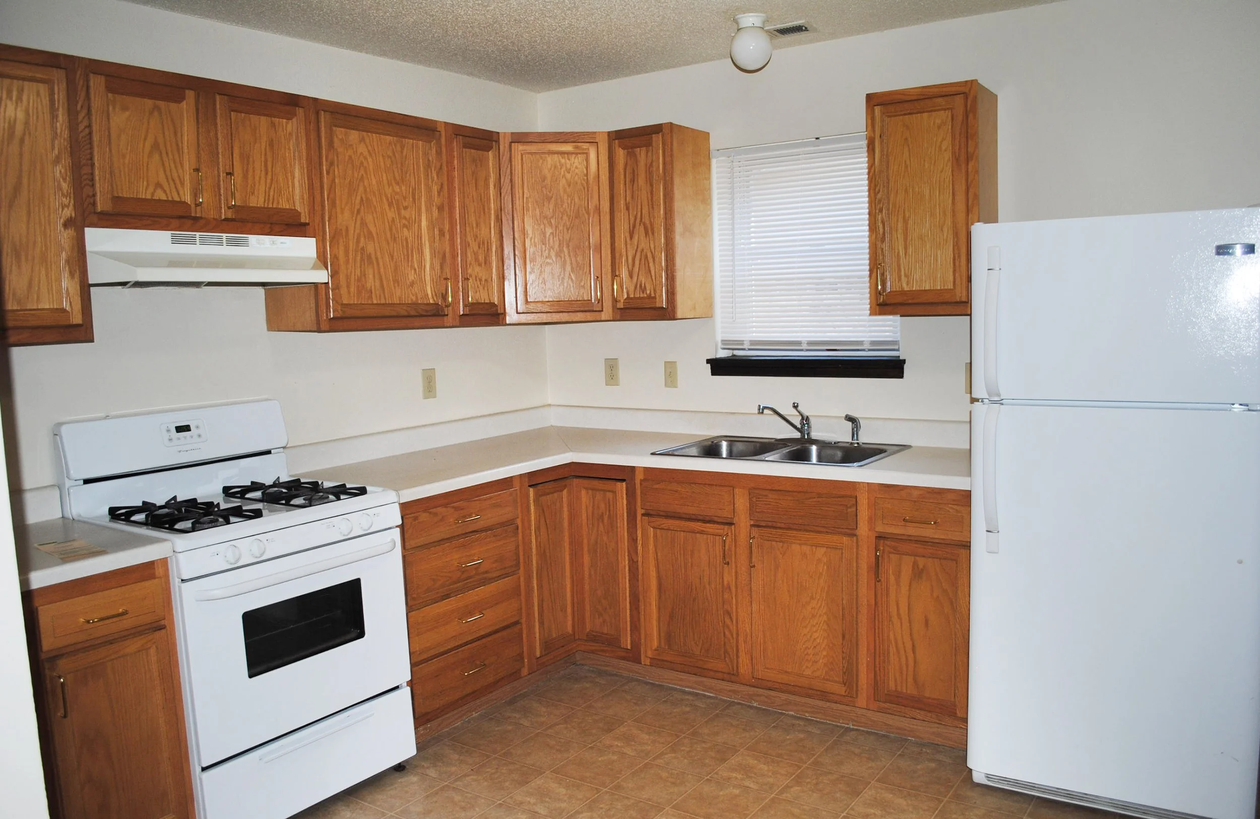 Pioneer Woods - King Ave Inside - Kitchen 2.JPG