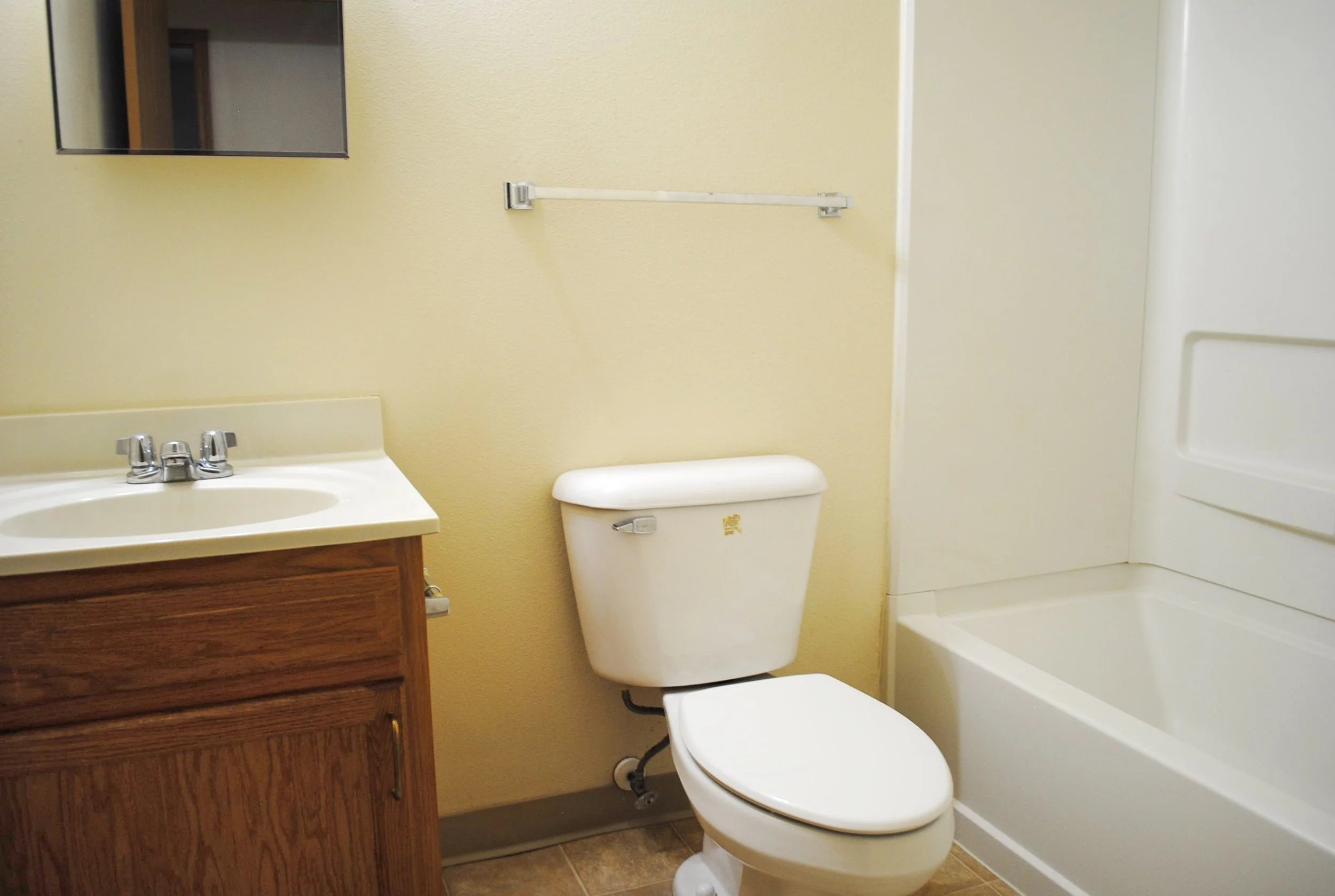 Pioneer Woods - King Ave Inside - Bathroom 1.JPG