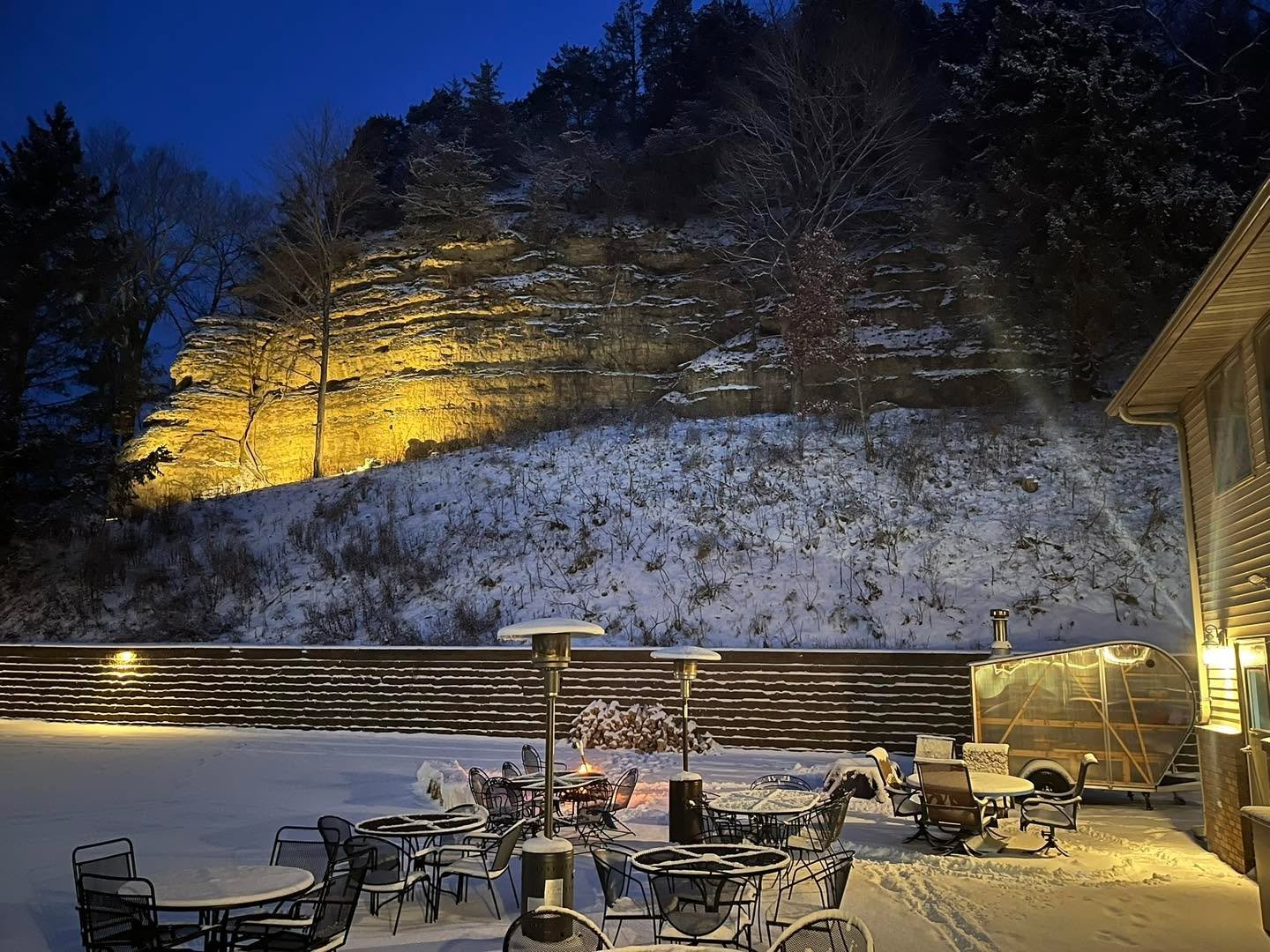 🤩 Can you believe we got to wake up to THIS on Saturday morning of the retreat?!

❄️ WOW