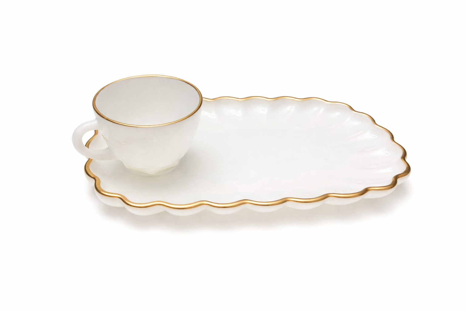 Gold Ruffle Snack Tray - $1.50/tray