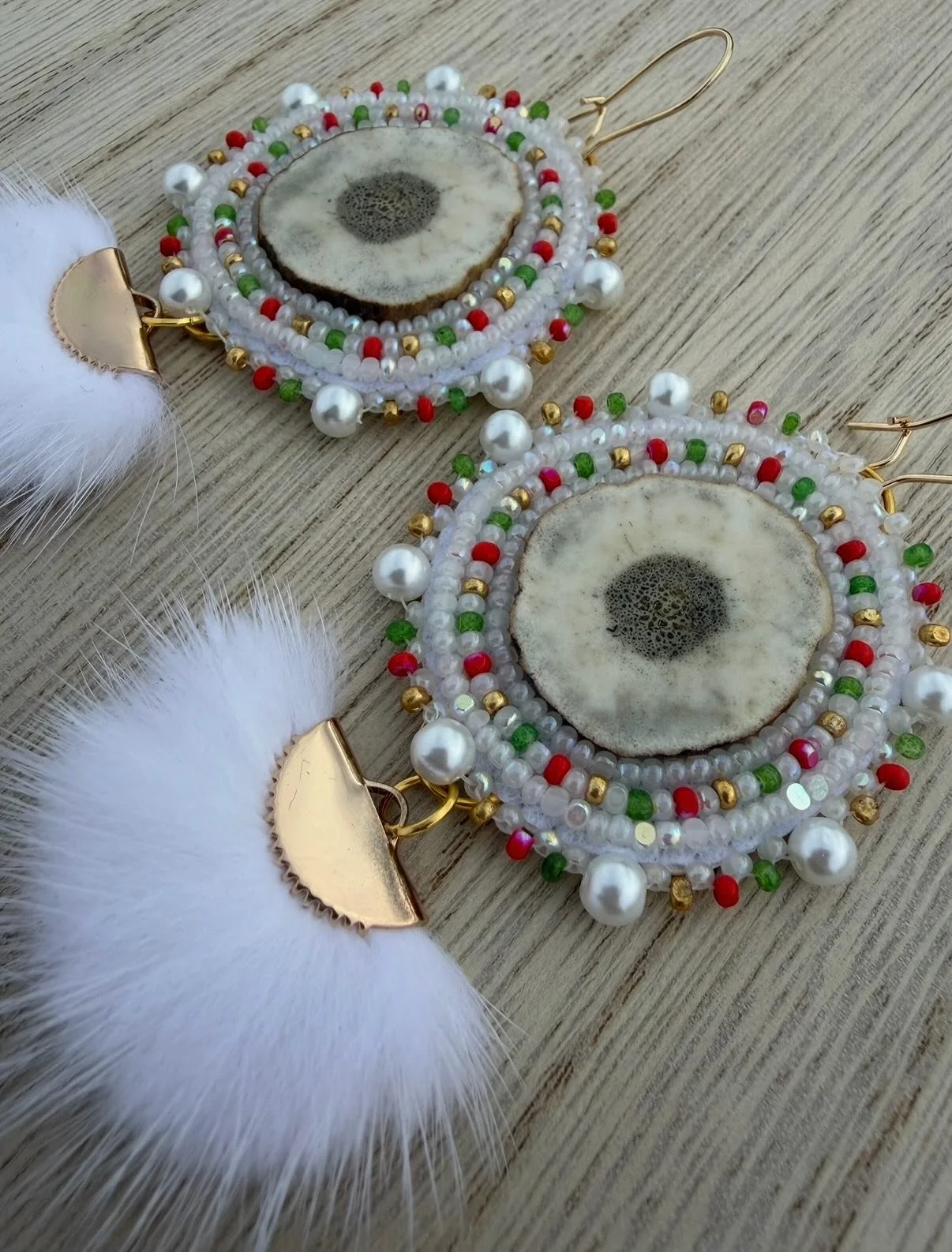 These are perfect for Christmas 😍❤️
Made with antler cabochons and beaded with charlotte cuts! Backed with cream colored leatherette, finished with gold kidney hooks and white mink fur drops. 
This set is available! $130 CAD + shipping. I can ship w