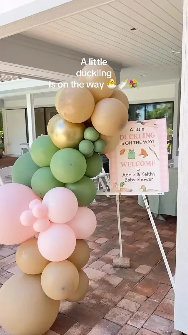 ✨🦆 A little duckling is on the way! 🦆✨
We loved bringing Abbie & Keith’s baby shower vision to life with soft pastels, whimsical balloons, and the sweetest spring tablescape. From the hydrangeas to the duck details, every corner was fille
