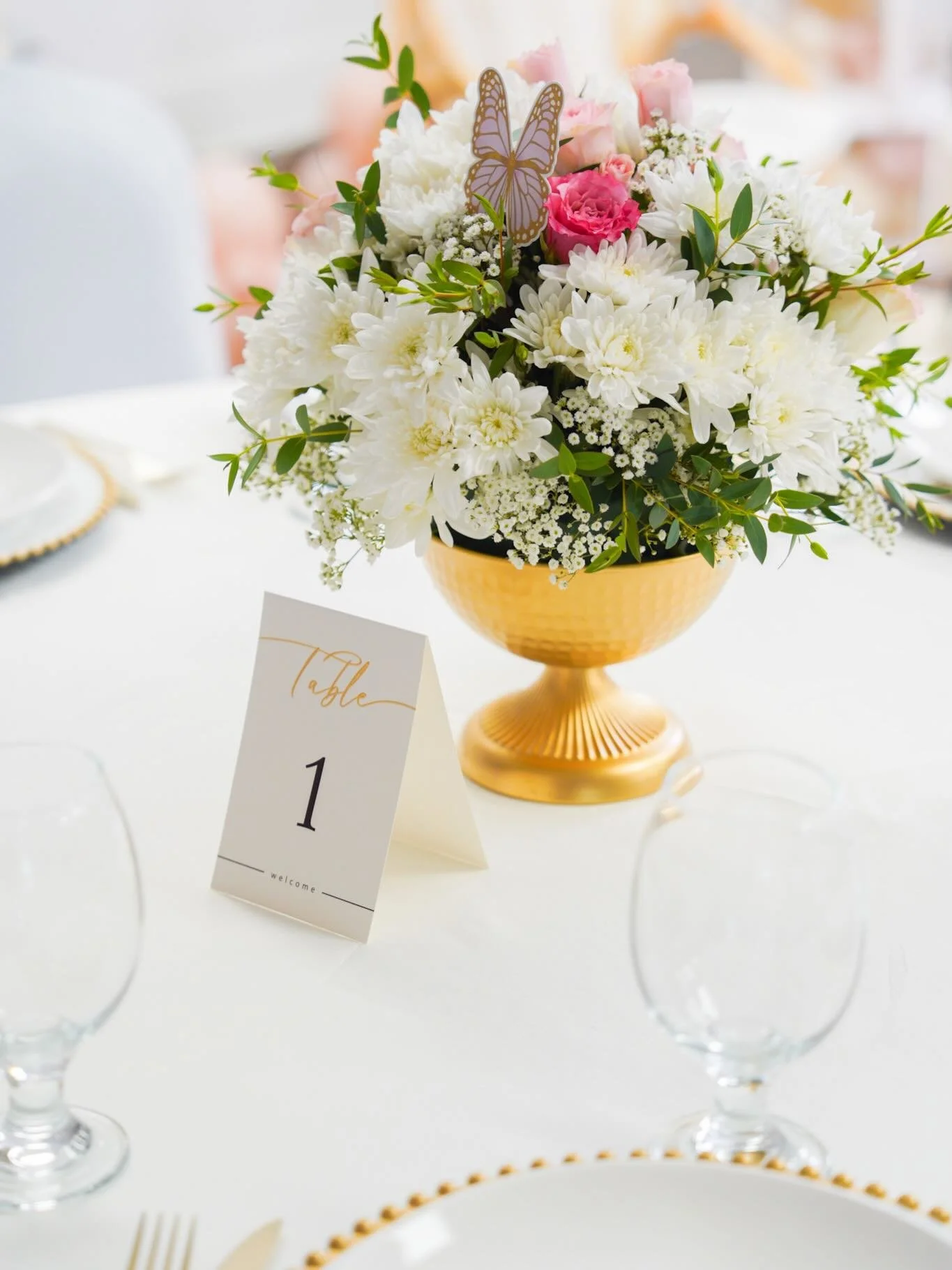 A little boho, a lot of butterflies, and the sweetest baby on the way 🦋🌿🤍