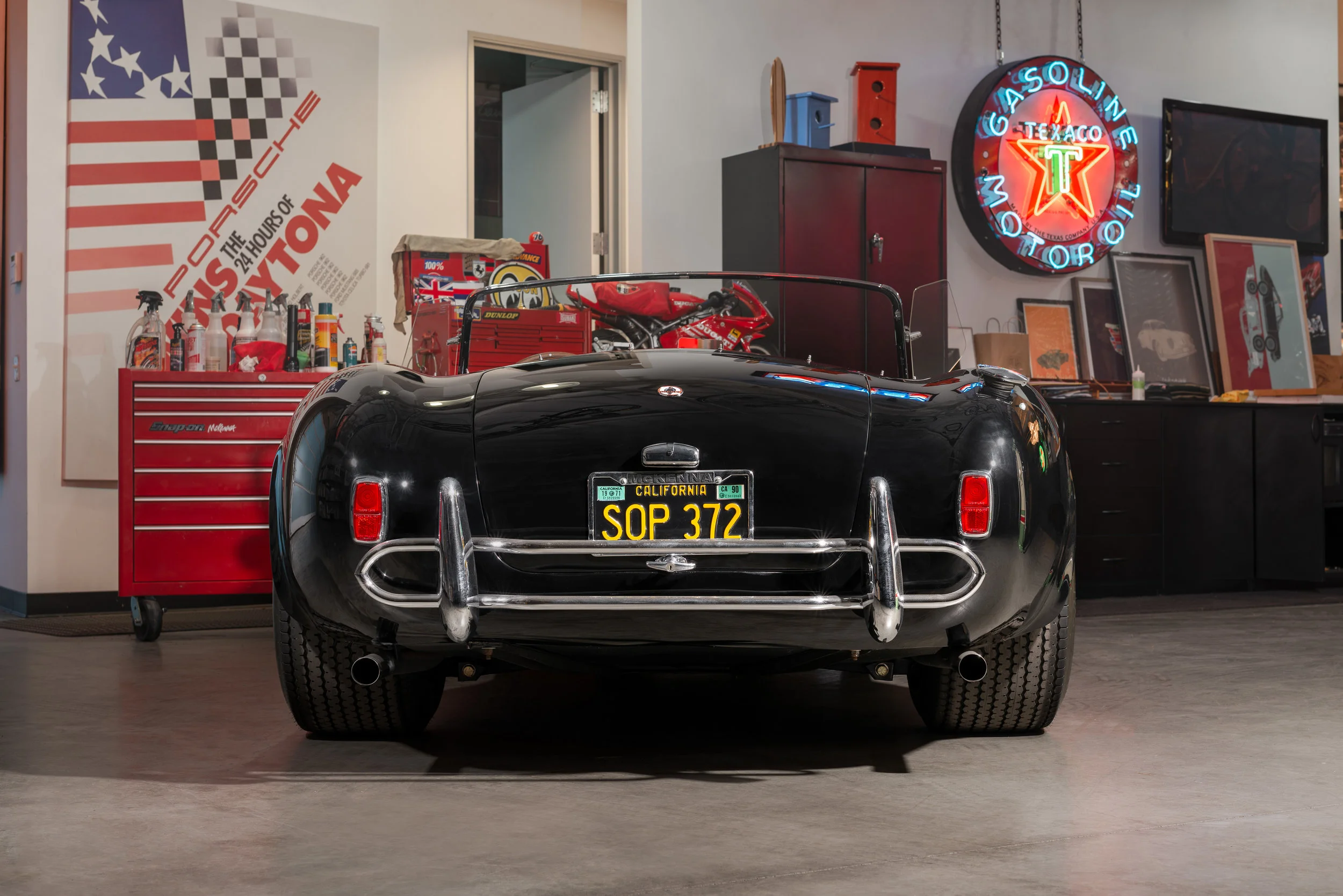 1966 Shelby Cobra 427-2.jpg