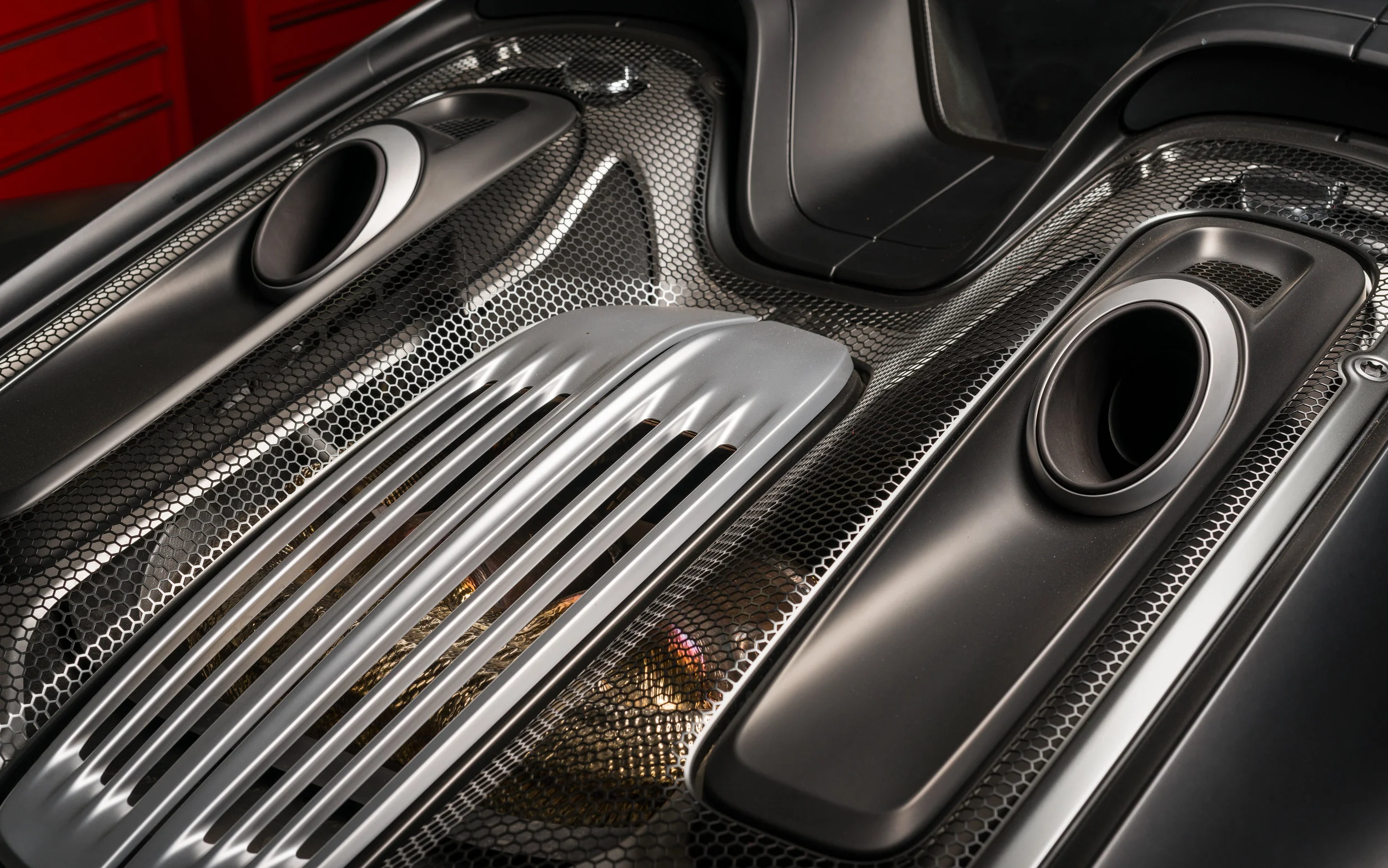 2015 Porsche 918 Spyder-8.jpg