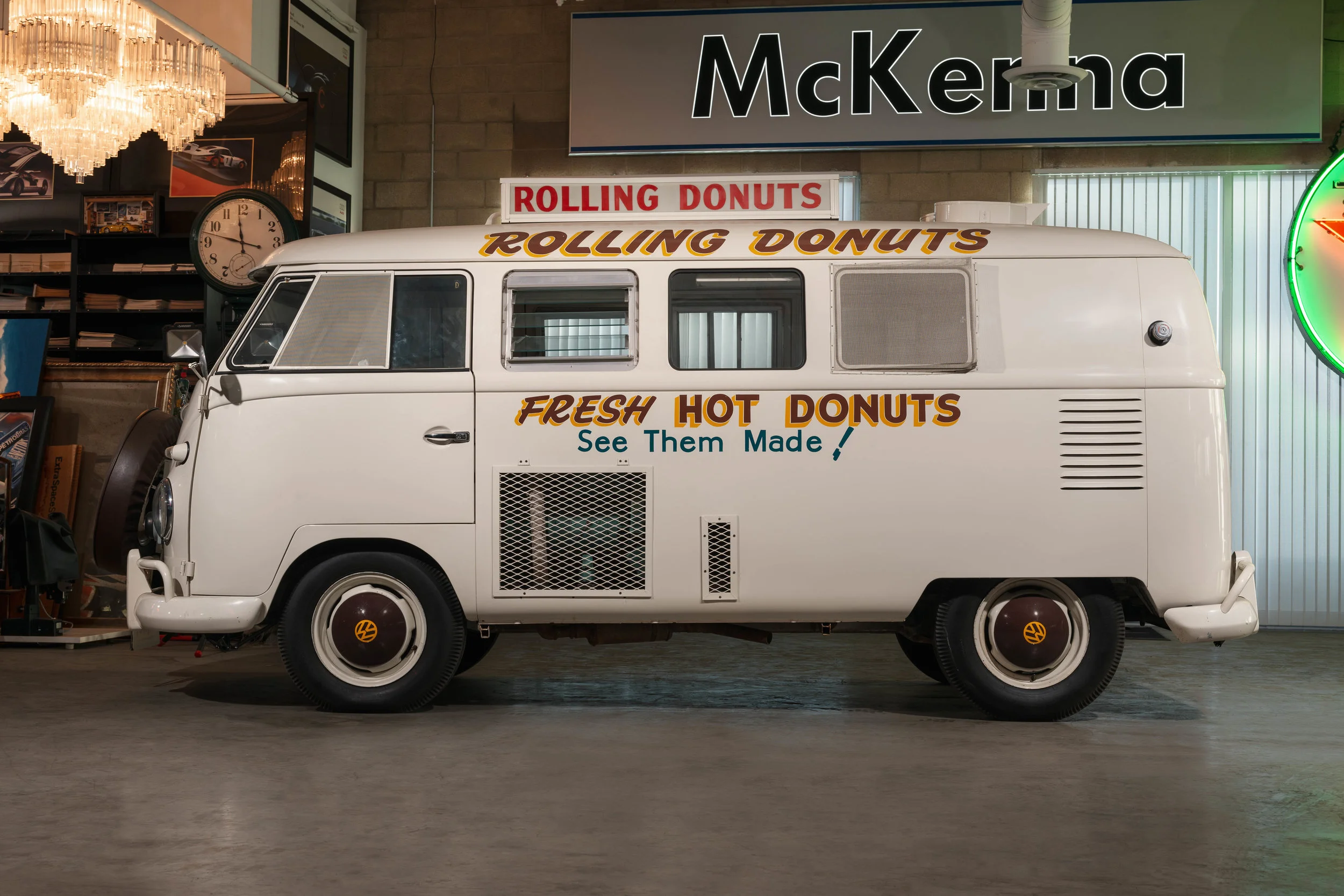 1966 Volkswagen Type 2 Donut Bus-5.jpg