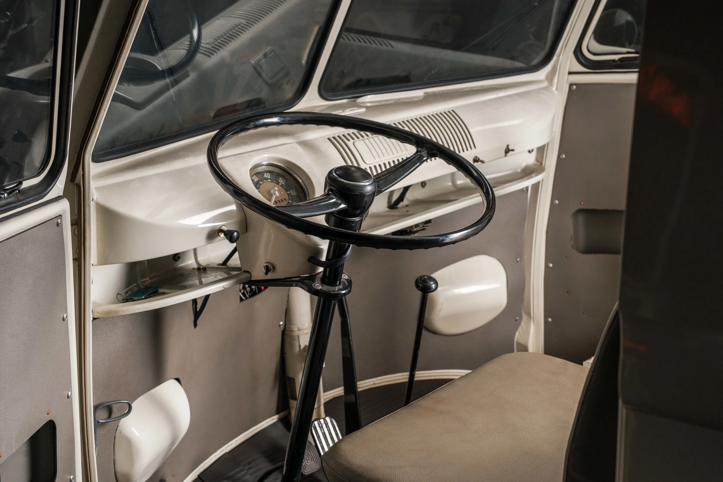 1966 Volkswagen Type 2 Donut Bus-9.jpg