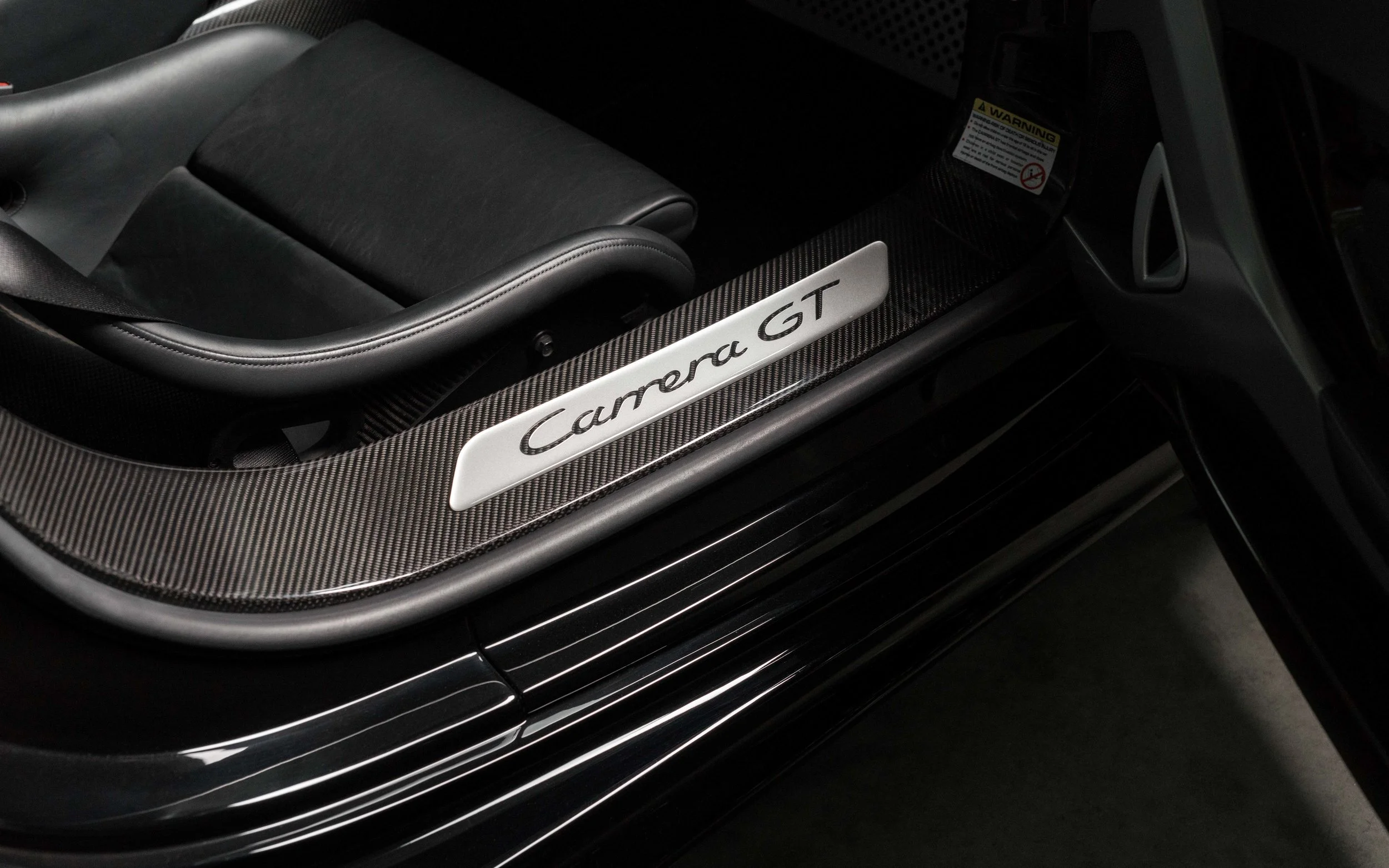 Porsche Carrera GT-10.jpg