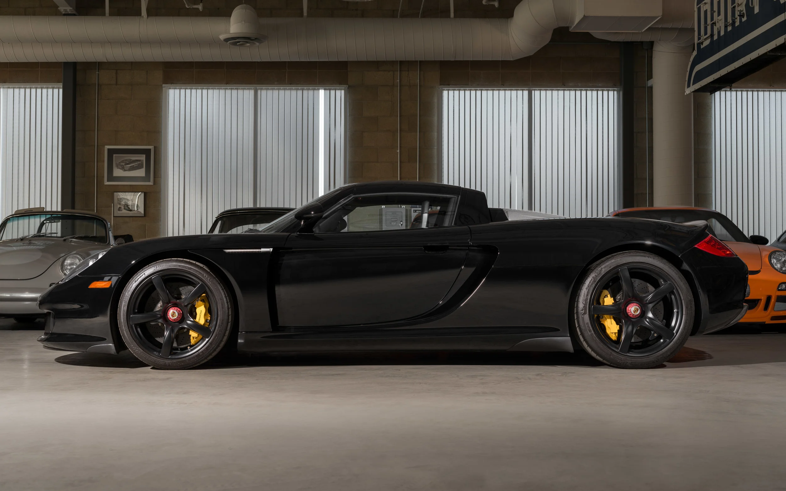 Porsche Carrera GT-5.jpg