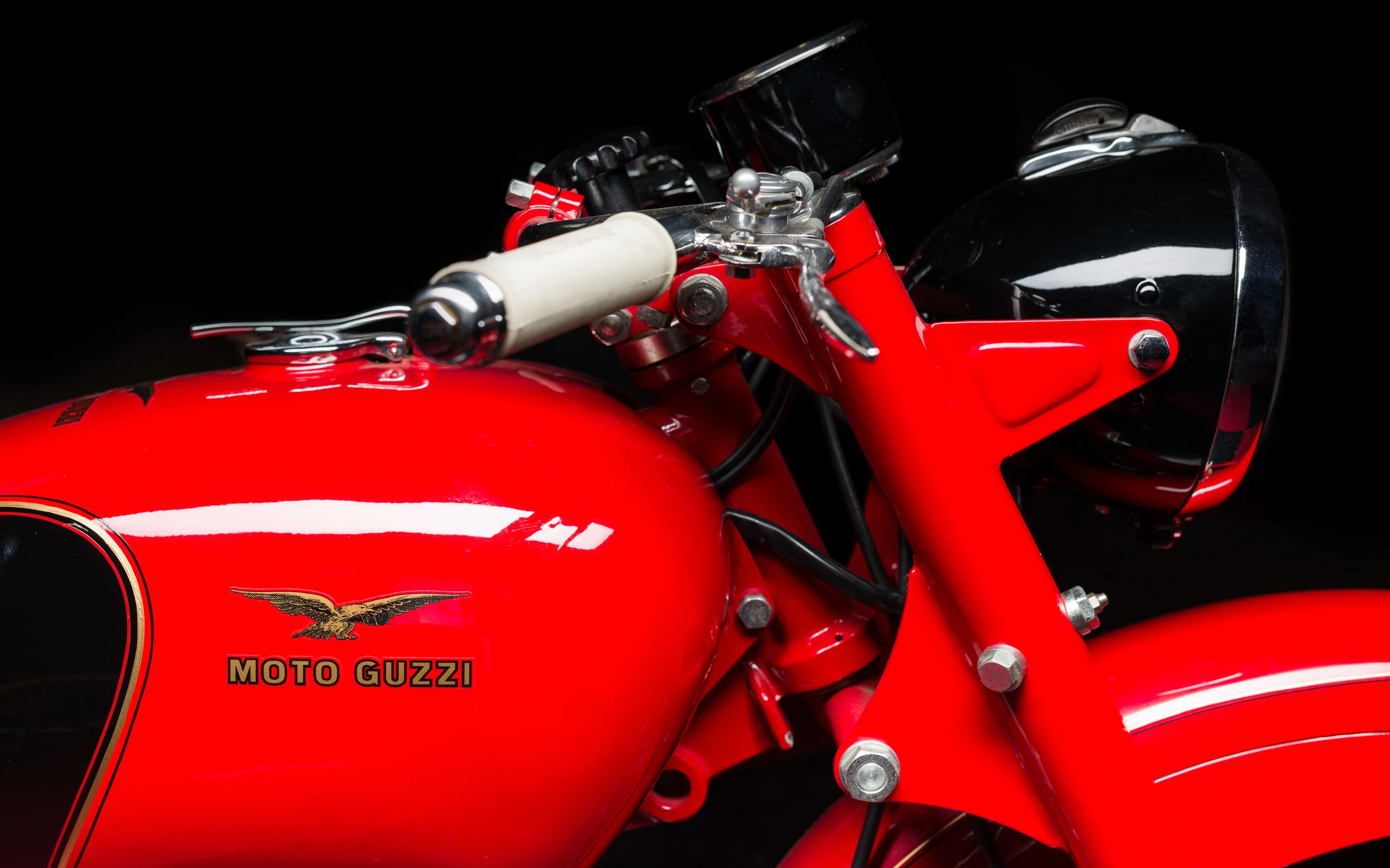 Moto Guzzi-3.jpg