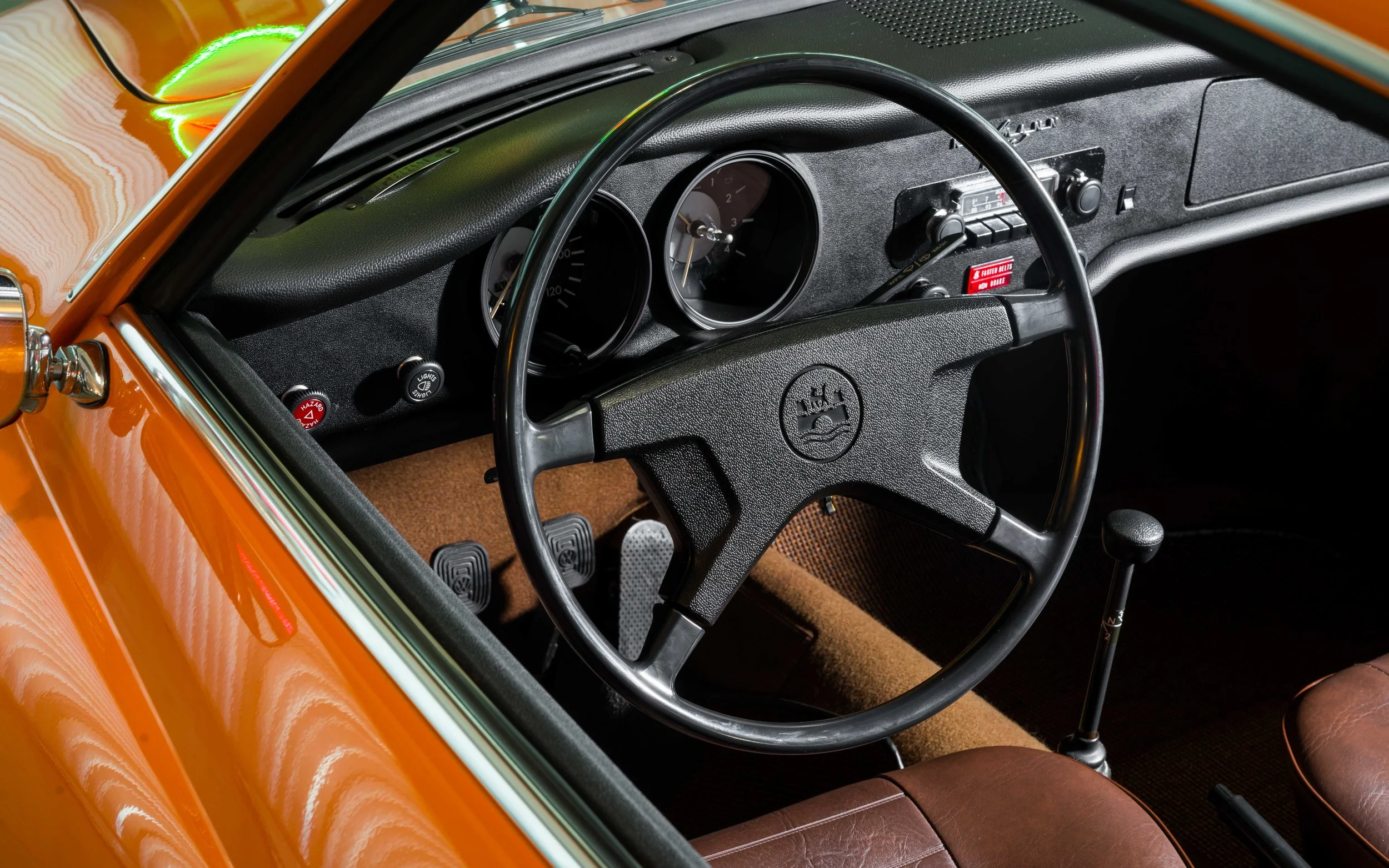 Volkswagen Karmann Ghia-9.jpg