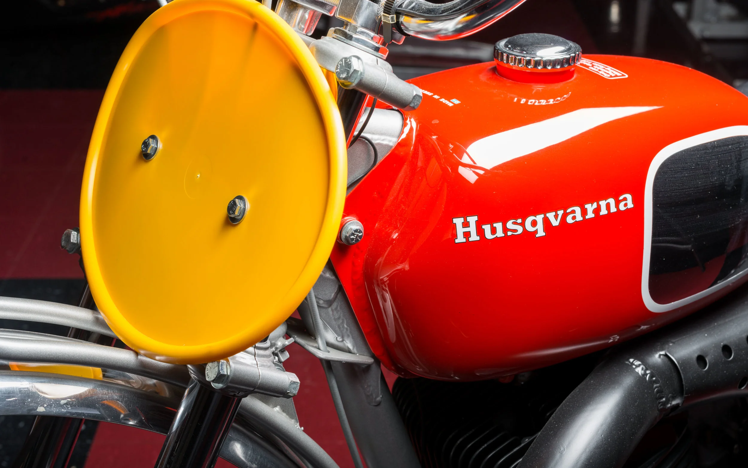 Husqvarna-4.jpg