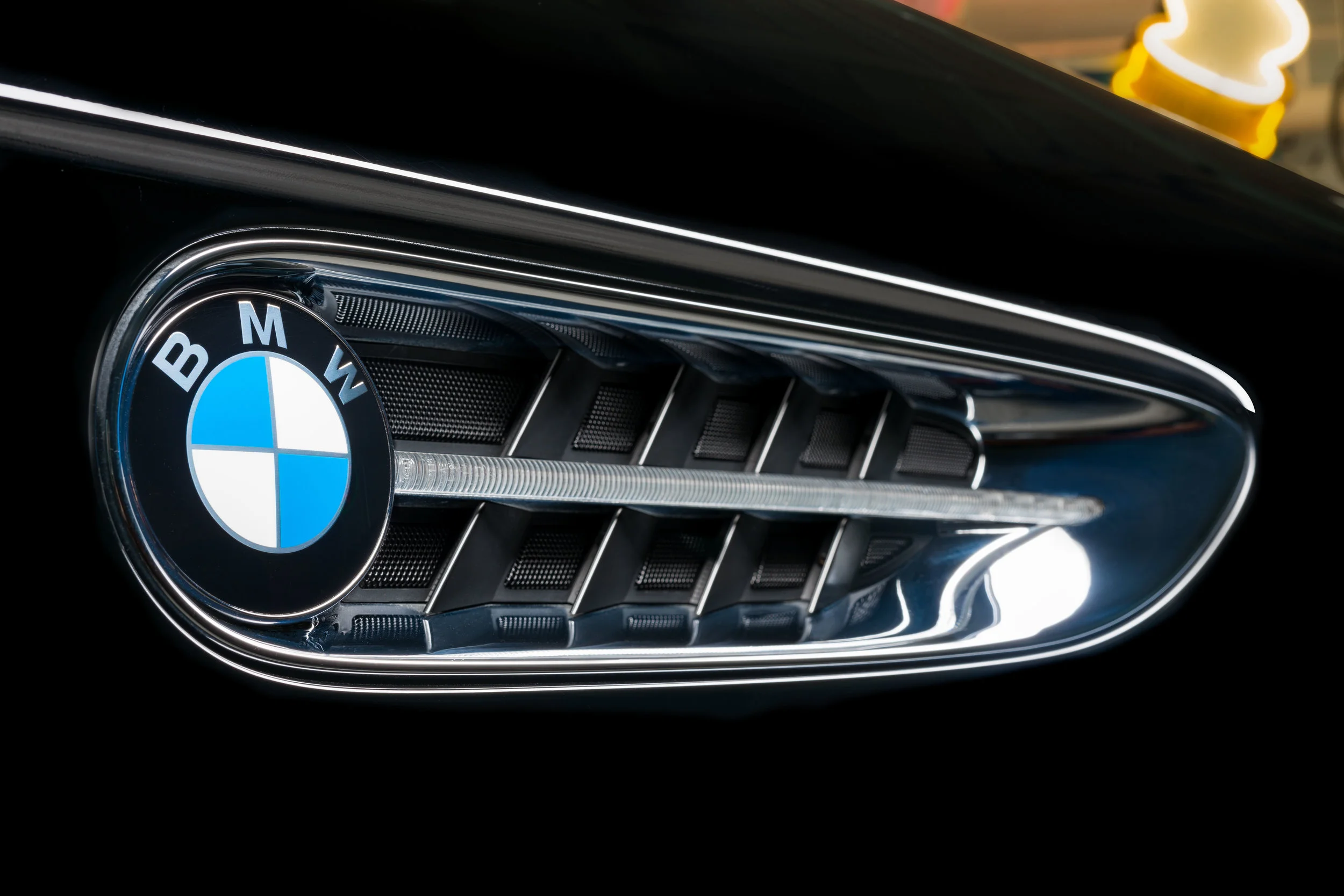 2003 BMW Z8 Alpina V8 Roadster.jpg