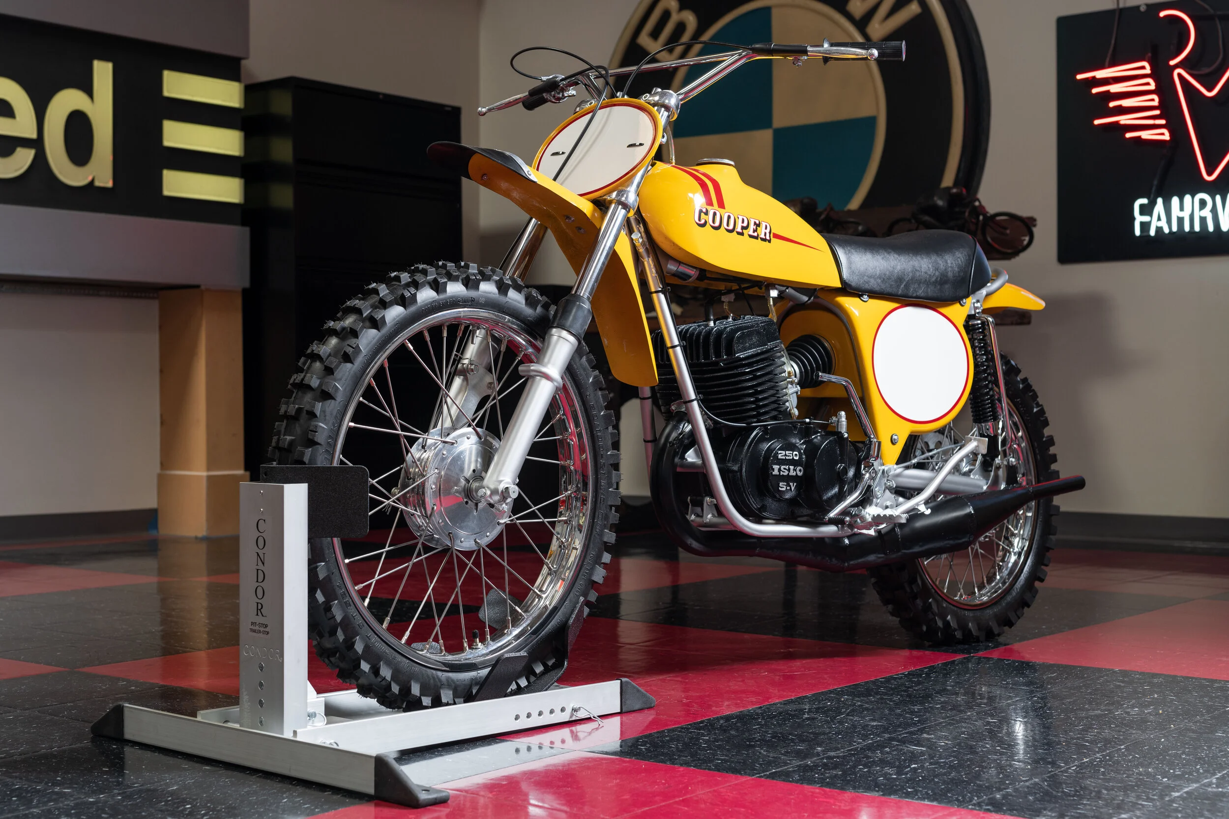 1973 Cooper MX 250-2.jpg