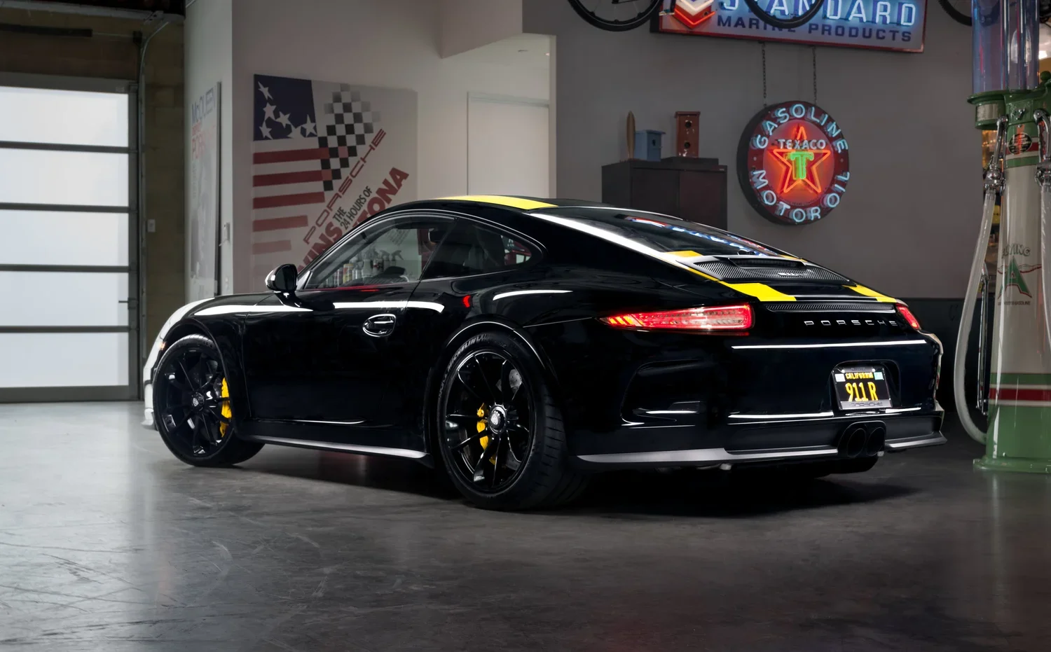911+R-2.jpg.webp