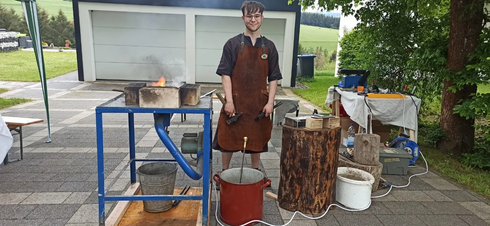 Messer Macher Max bei der Arbeit/ auf der 950 Jahrfeier In Breit 