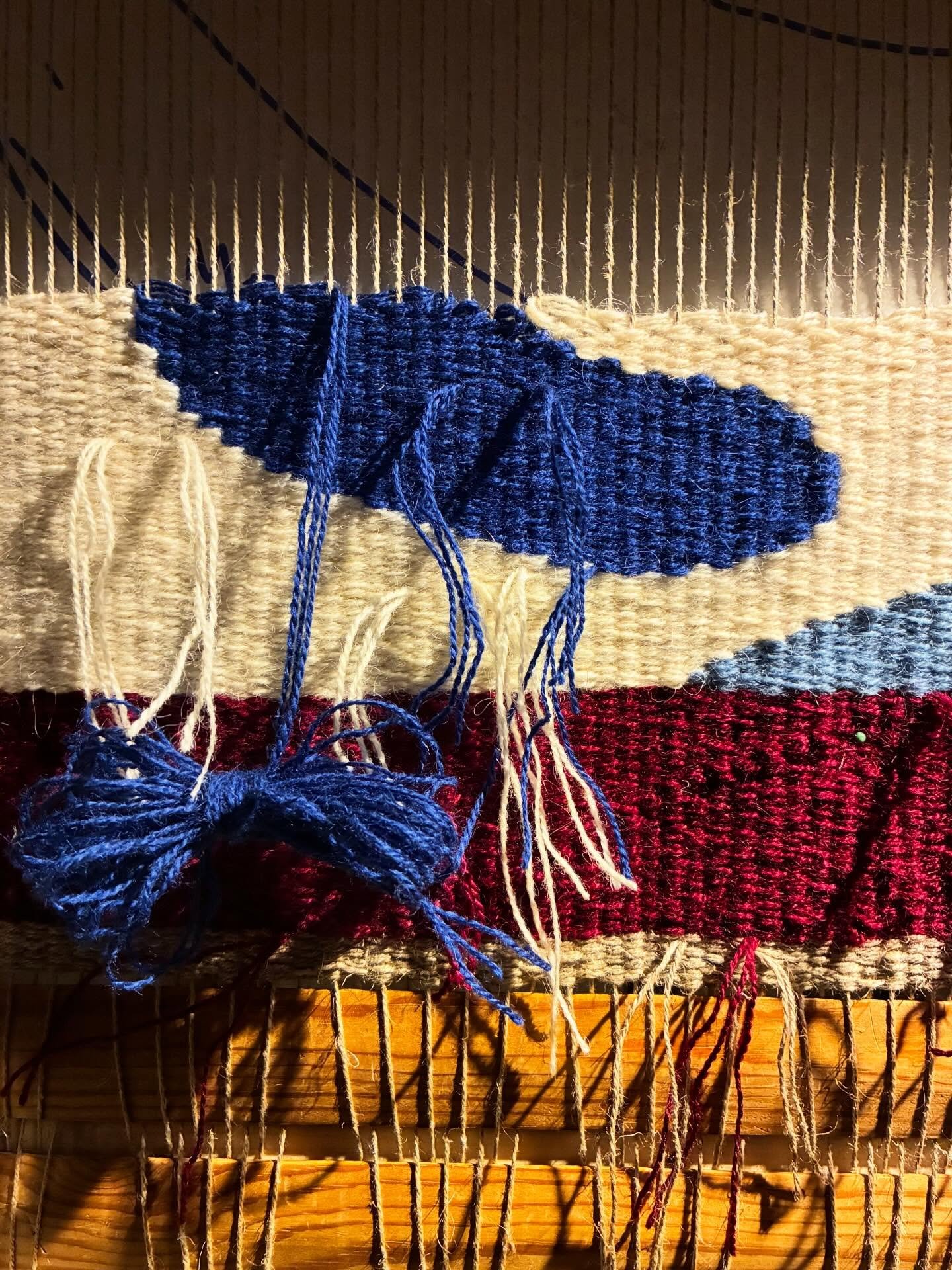 Nytt veggteppe under arbeid 🧶
#billedvev #oppstadvev #sp&aelig;lsaugarn