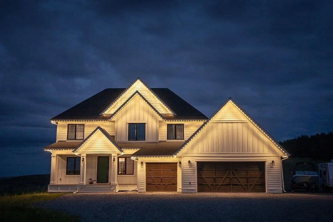 Stunning. Simple. Elegant.

Transform your regular home into &quot;me casa!&quot; 

Message us today to transform your home into your &quot;casa!&quot;

 #lighting #makeitbetter #lightingdesign #grandeprairie #fall2022 #party #fall #casa #castle  #ho