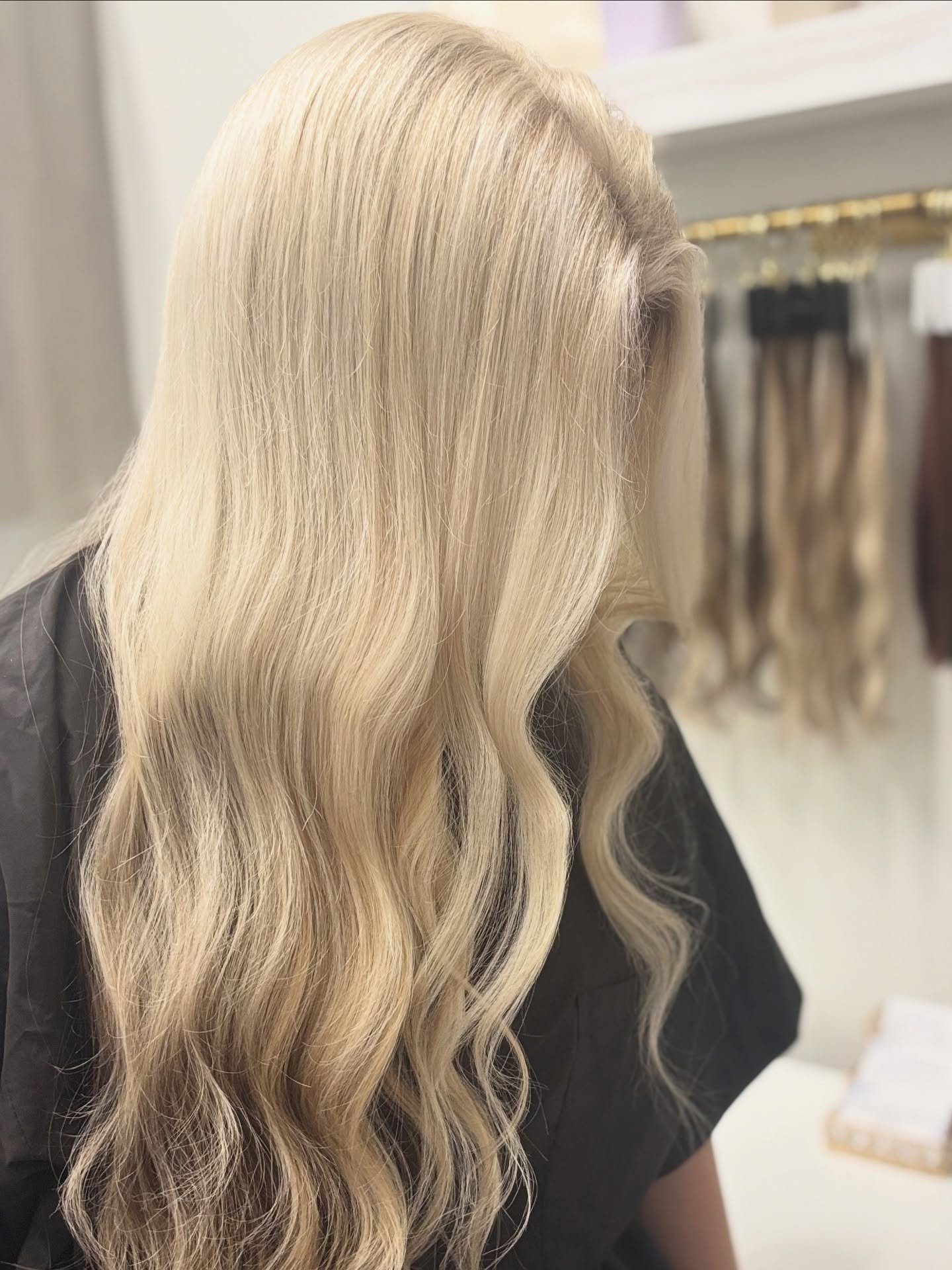 ✨ Soft Soleil Blonde ☁️

Think sunshine without the brass &mdash; this creamy, luminous blonde melts seamlessly from root to end for that effortlessly radiant, &ldquo;just left the beach but still polished&rdquo; finish.

From darker, textured curls 