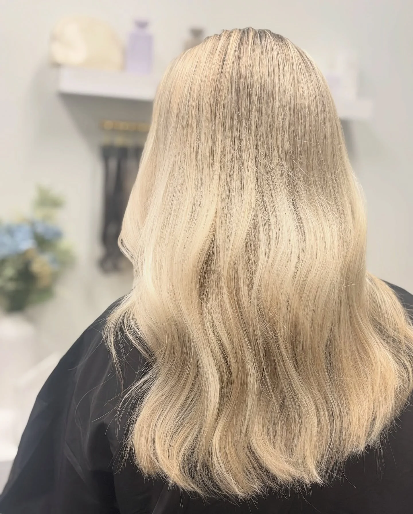 🍋 Lemon Drop Blonde Transformation 🍋

From brunette to this creamy, sunlit blonde &mdash; this Lemon Drop Blonde is the perfect mix of bright, buttery warmth and soft dimension ✨
We lifted her rich base with a full transformation session, neutraliz
