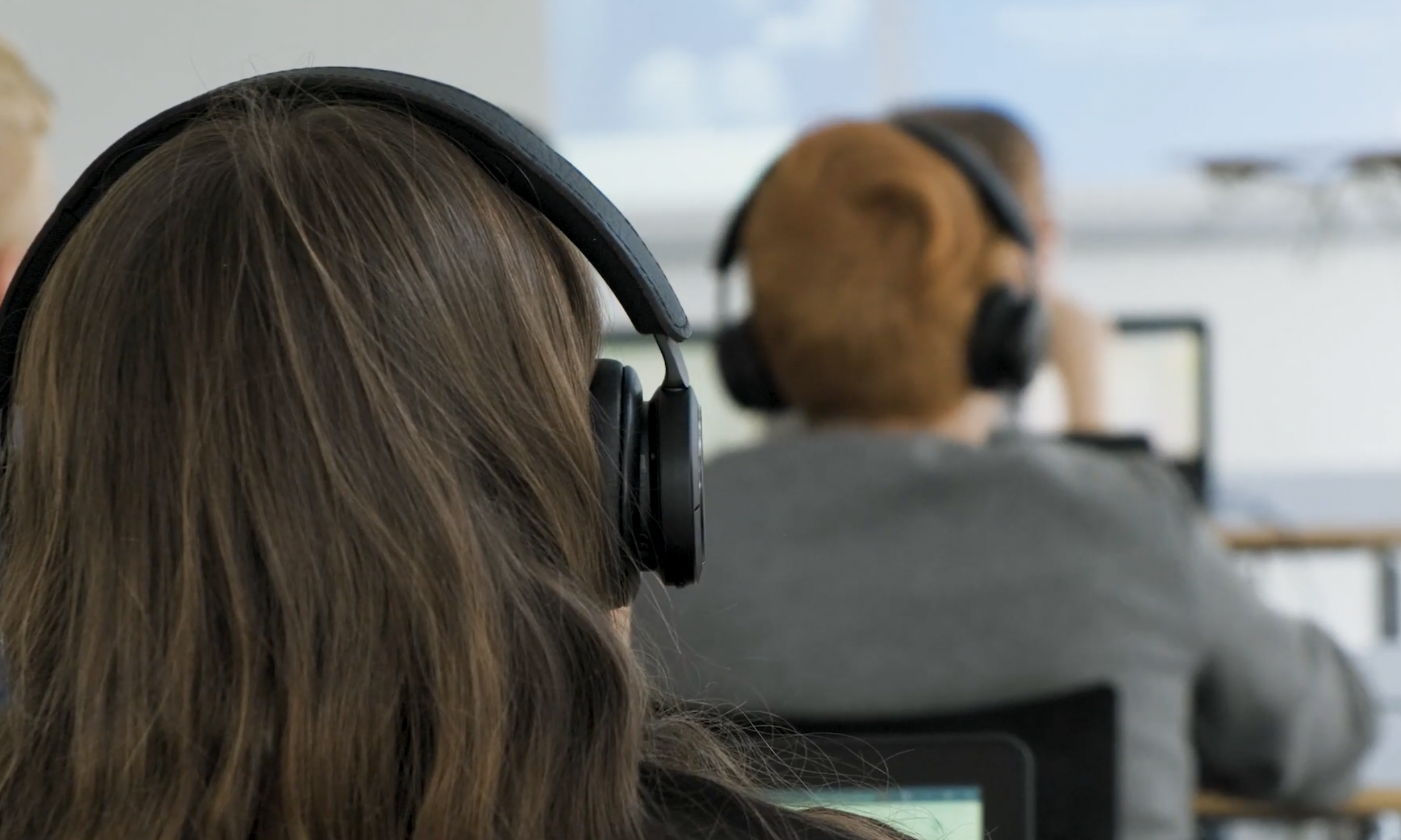 Team Bubbles: Connectivity for Struggling Students